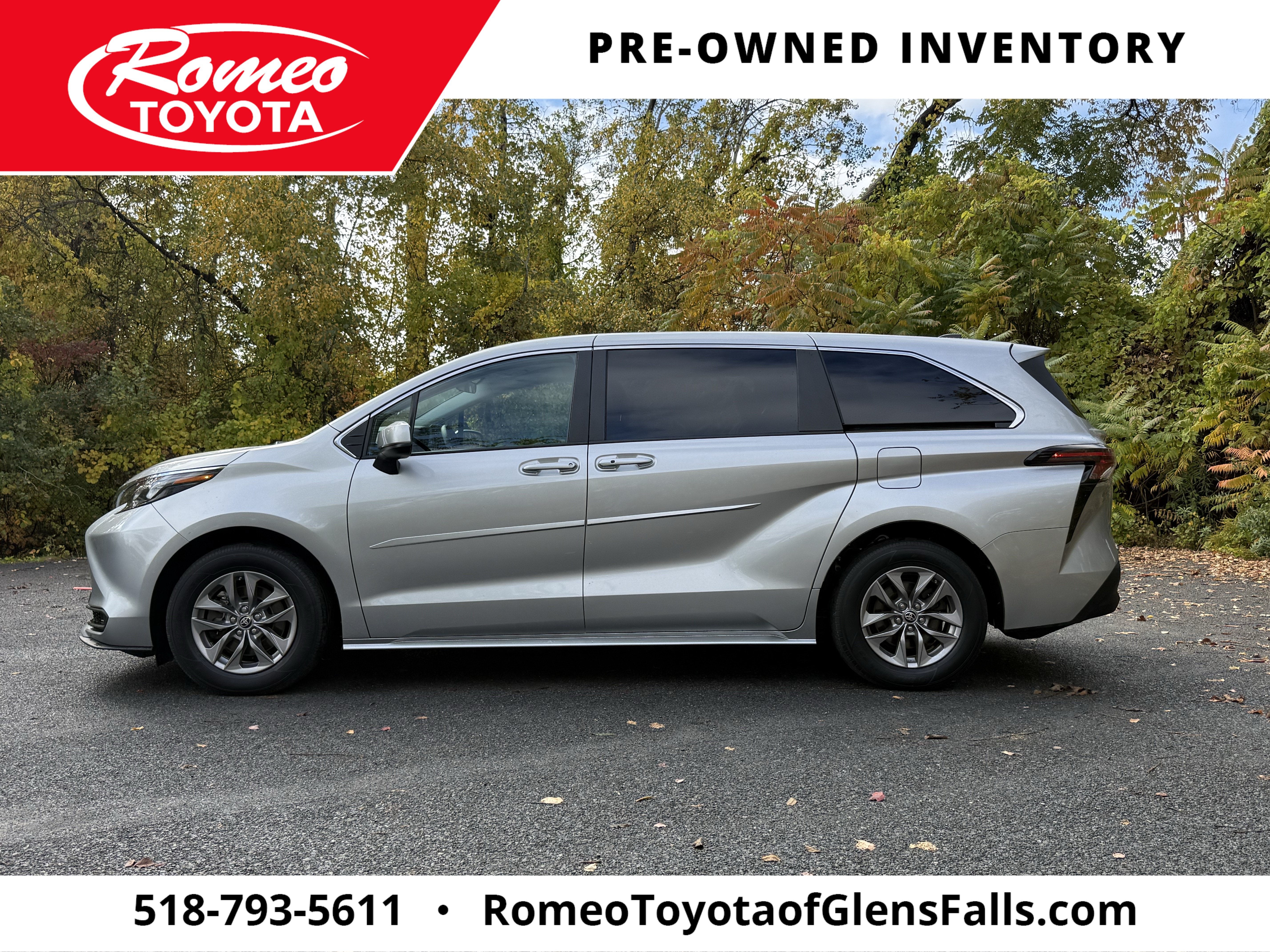 2024 Toyota Sienna LE