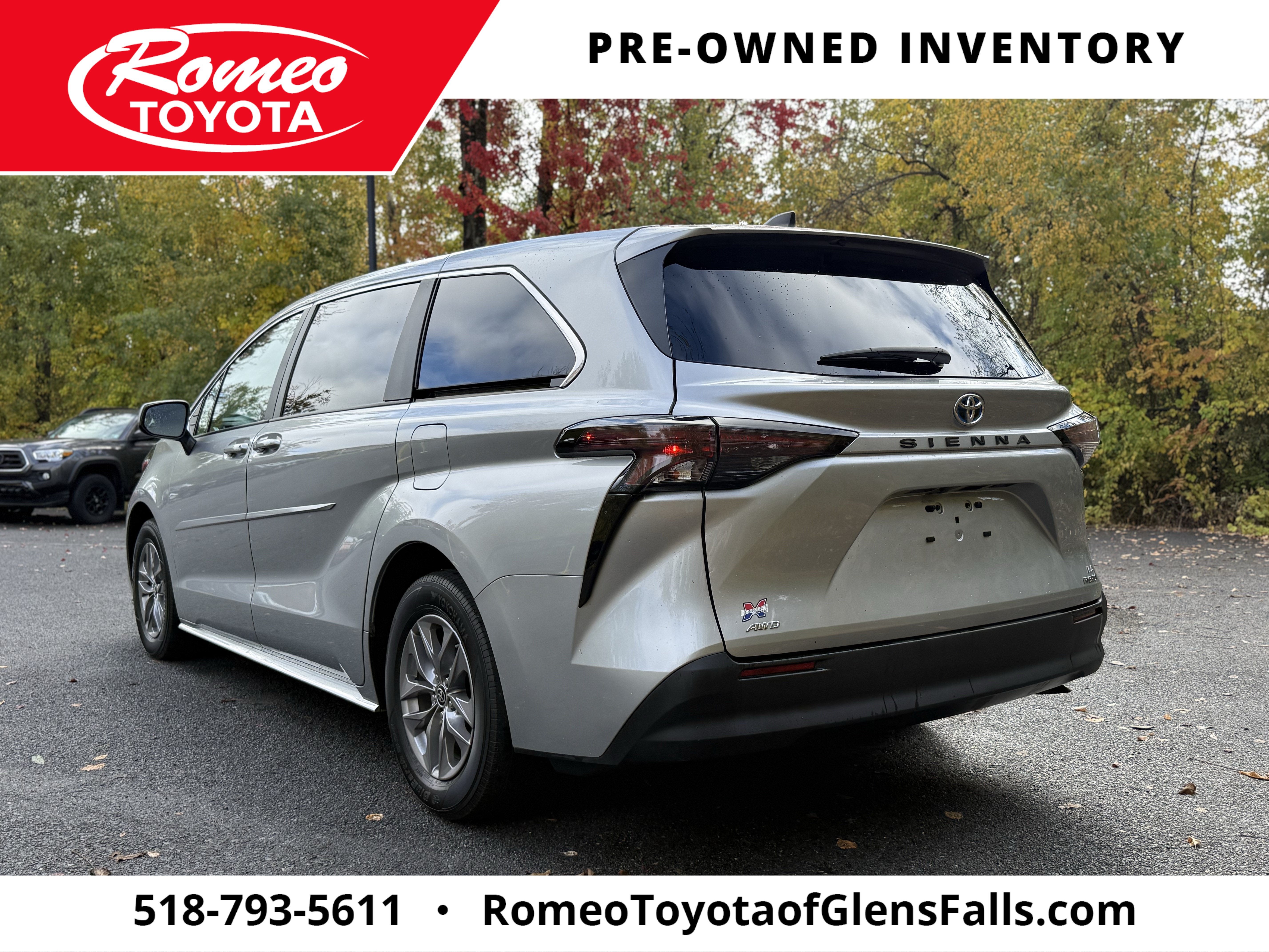 2024 Toyota Sienna LE