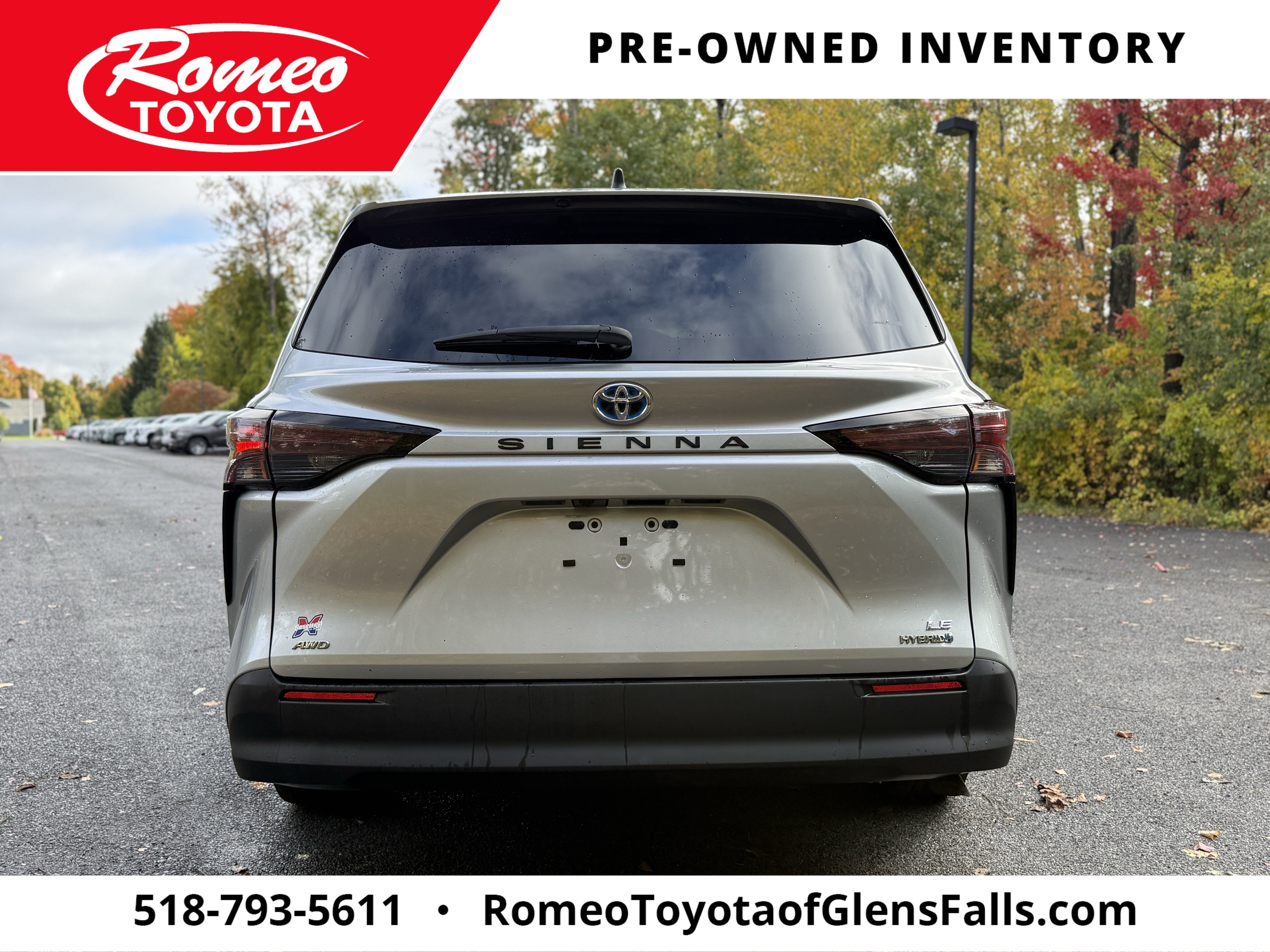 2024 Toyota Sienna LE