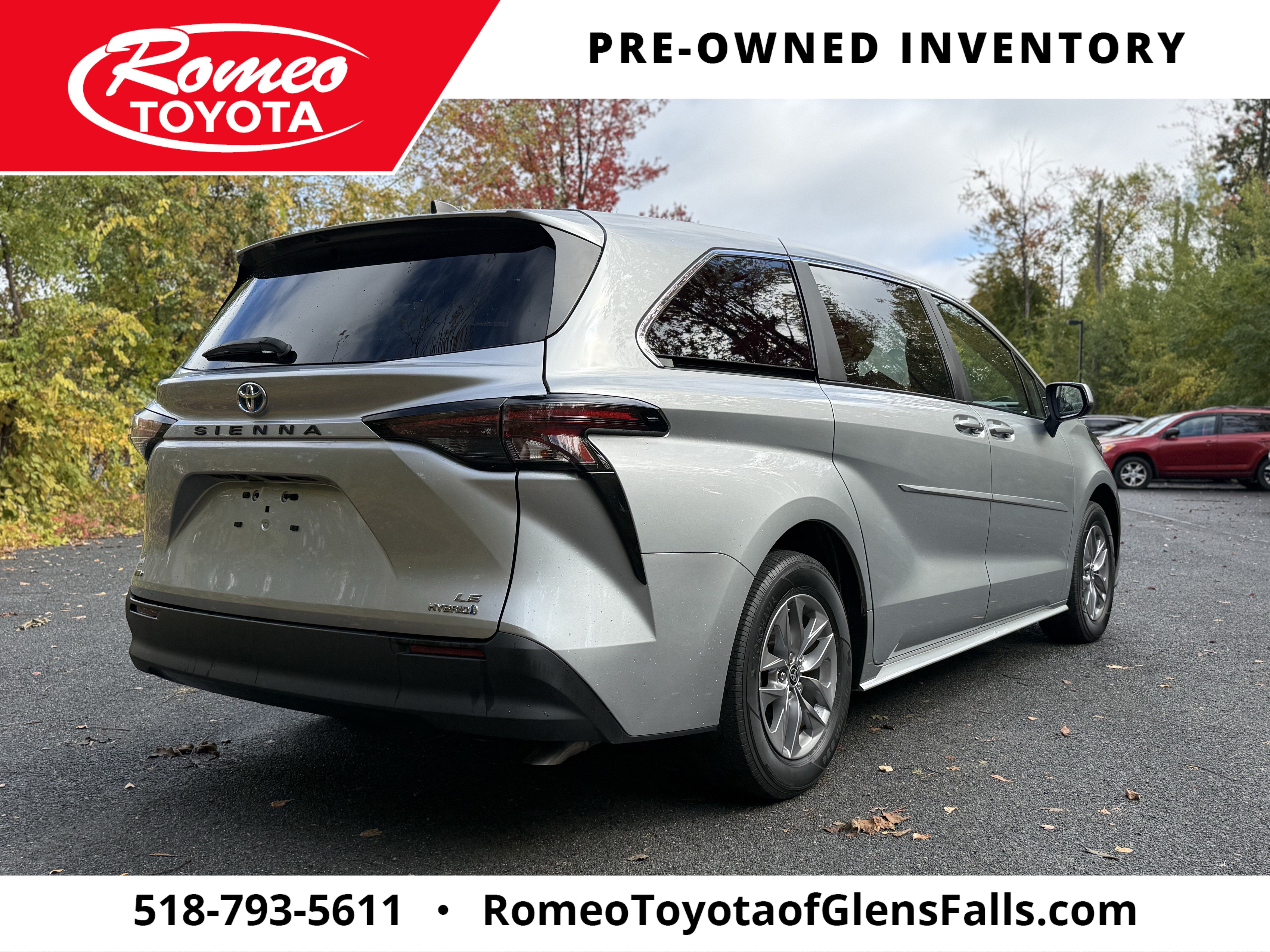 2024 Toyota Sienna LE
