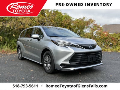 2024 Toyota Sienna LE