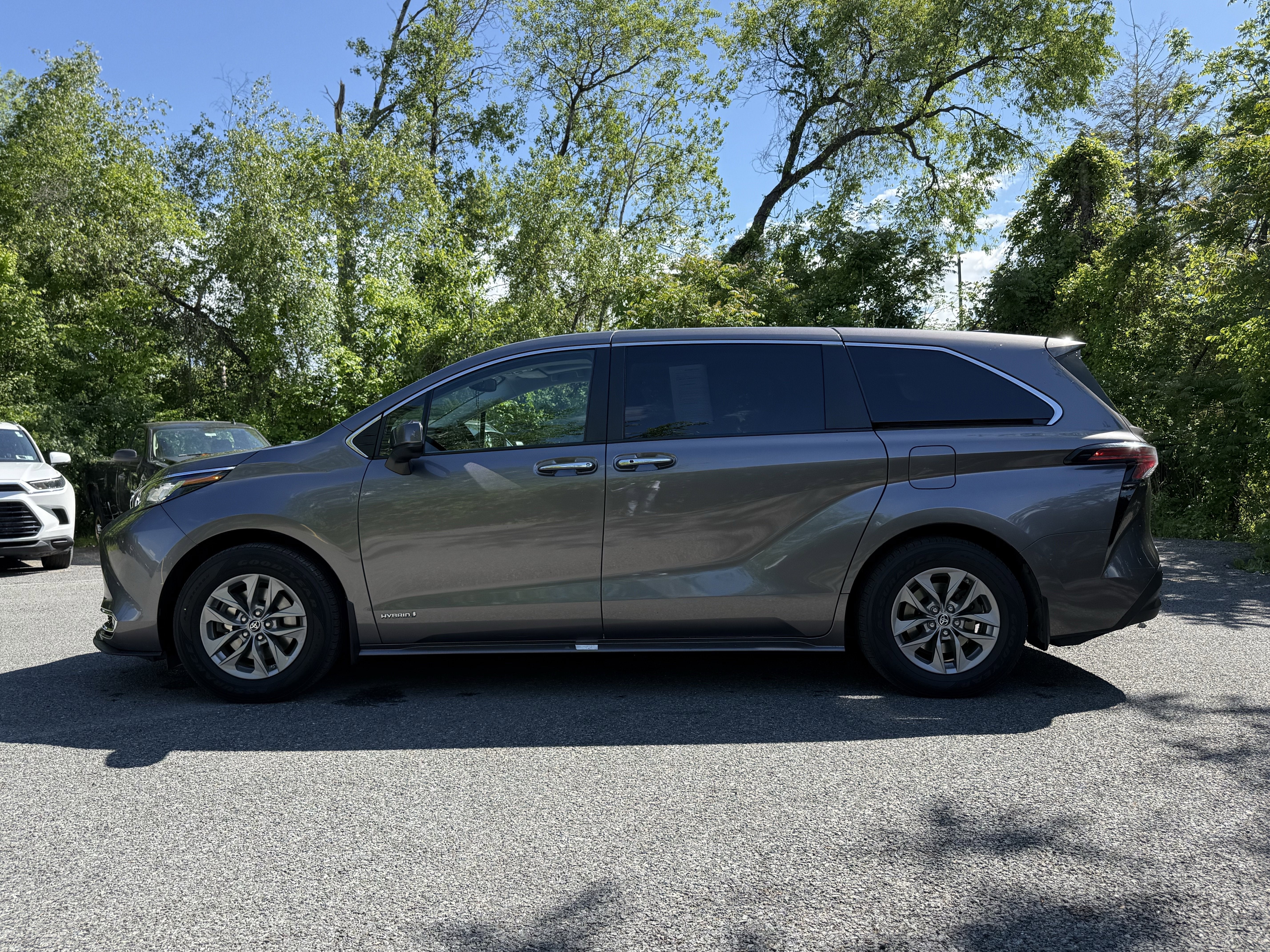 2021 Toyota Sienna XLE