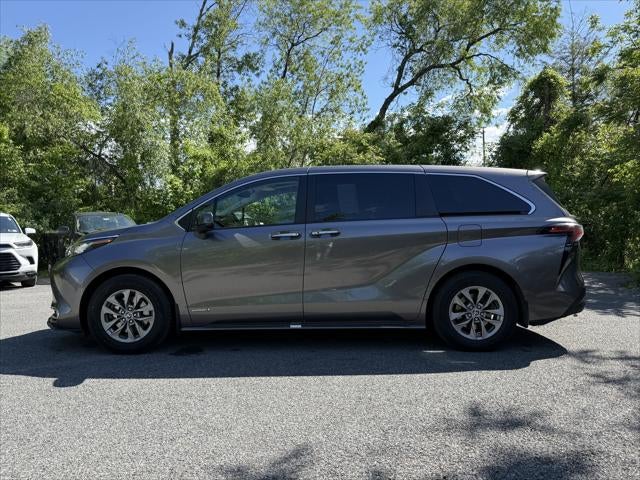 2021 Toyota Sienna XLE
