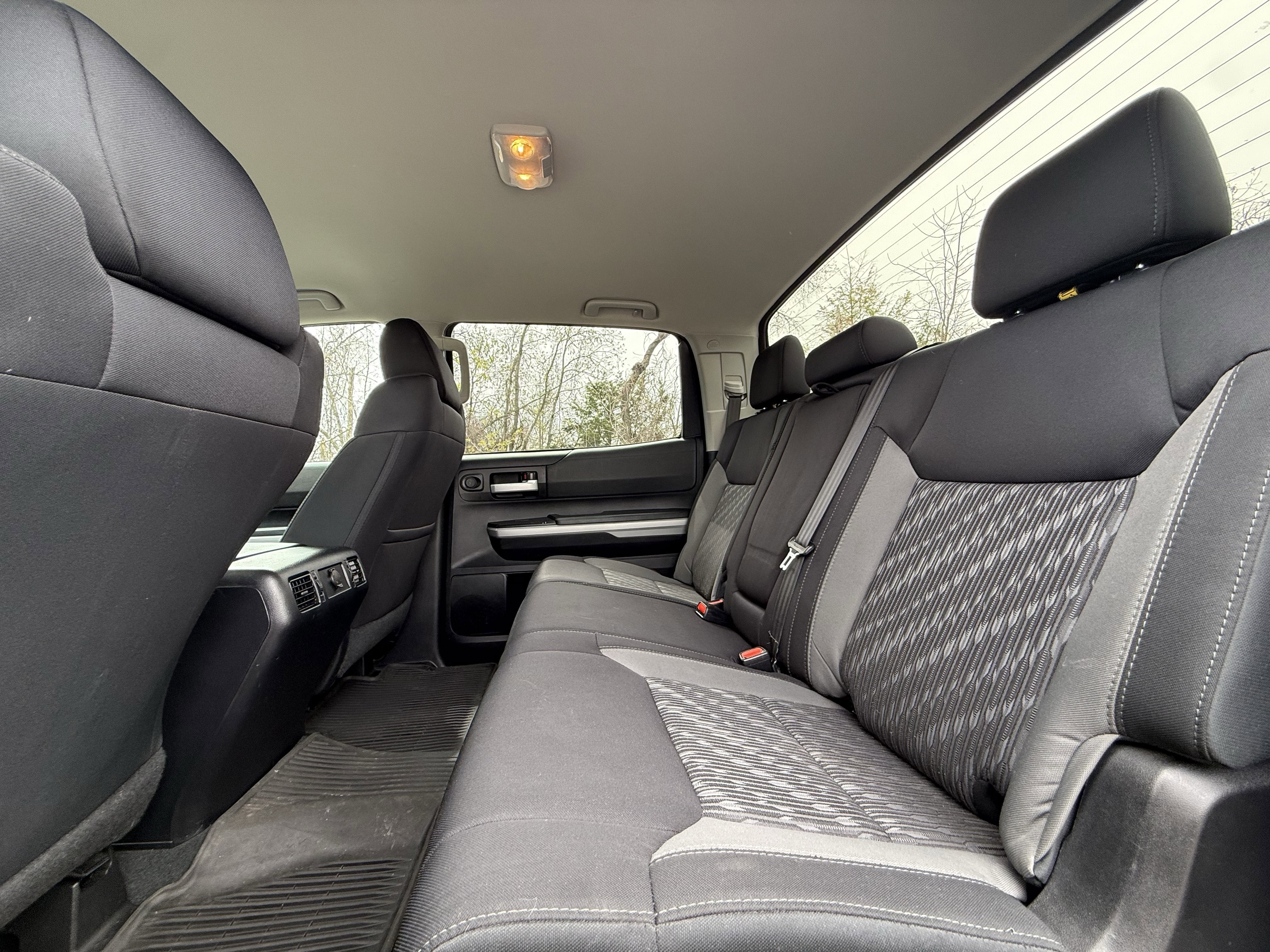 2020 Toyota TUNDRA 4X4 SR5