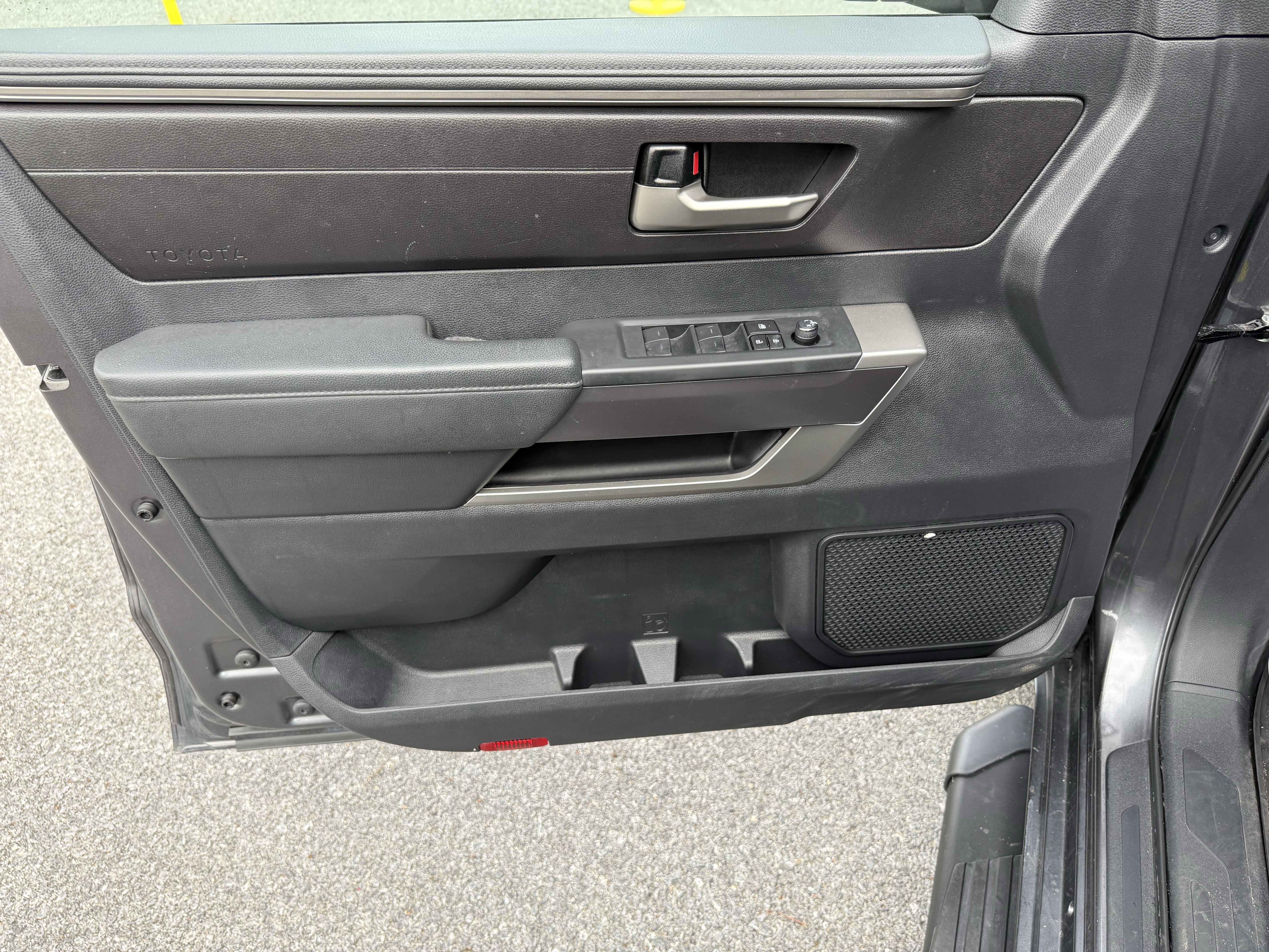 2023 Toyota TUNDRA 4X4 SR5