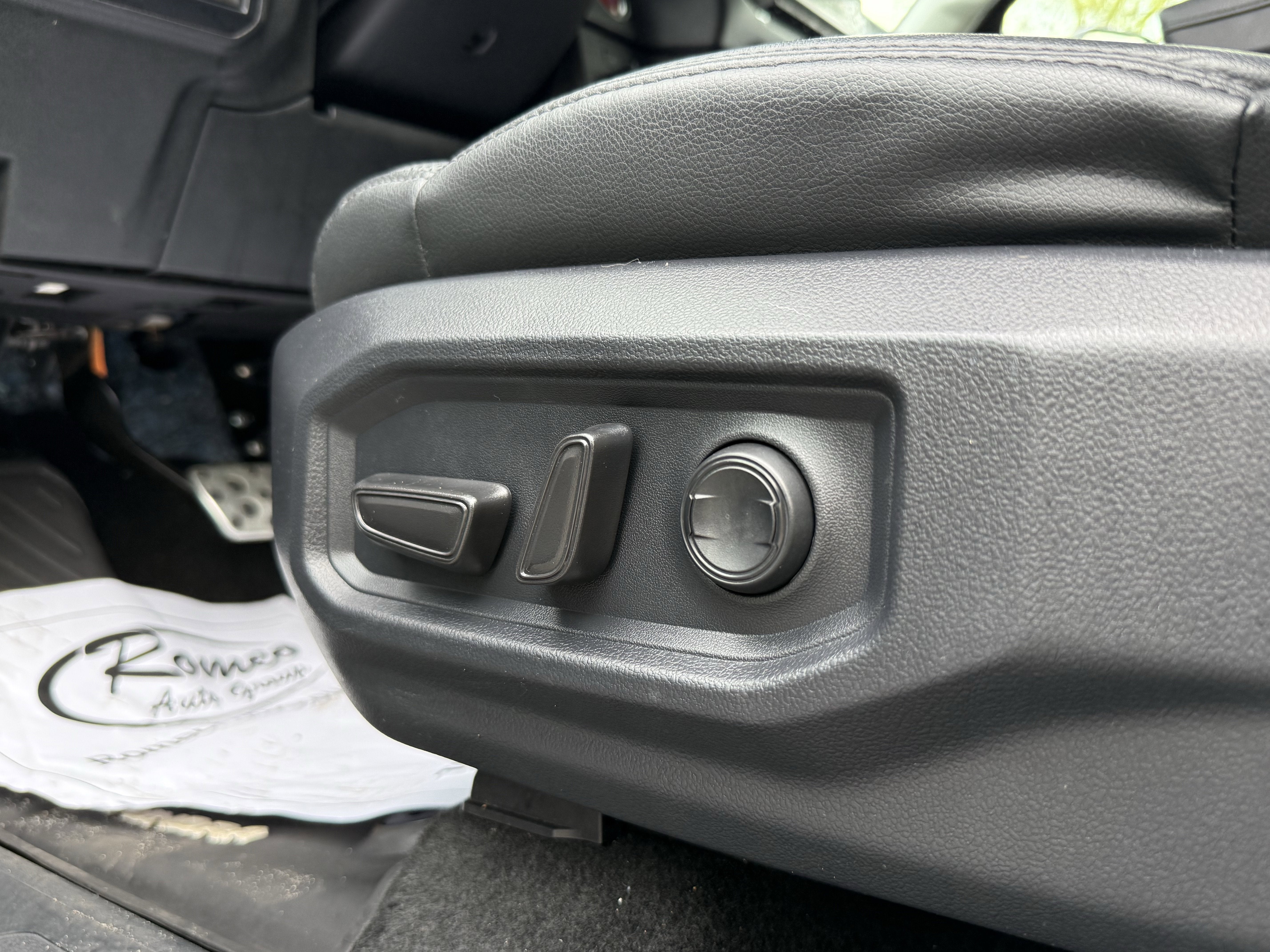 2023 Toyota TUNDRA 4X4 SR5