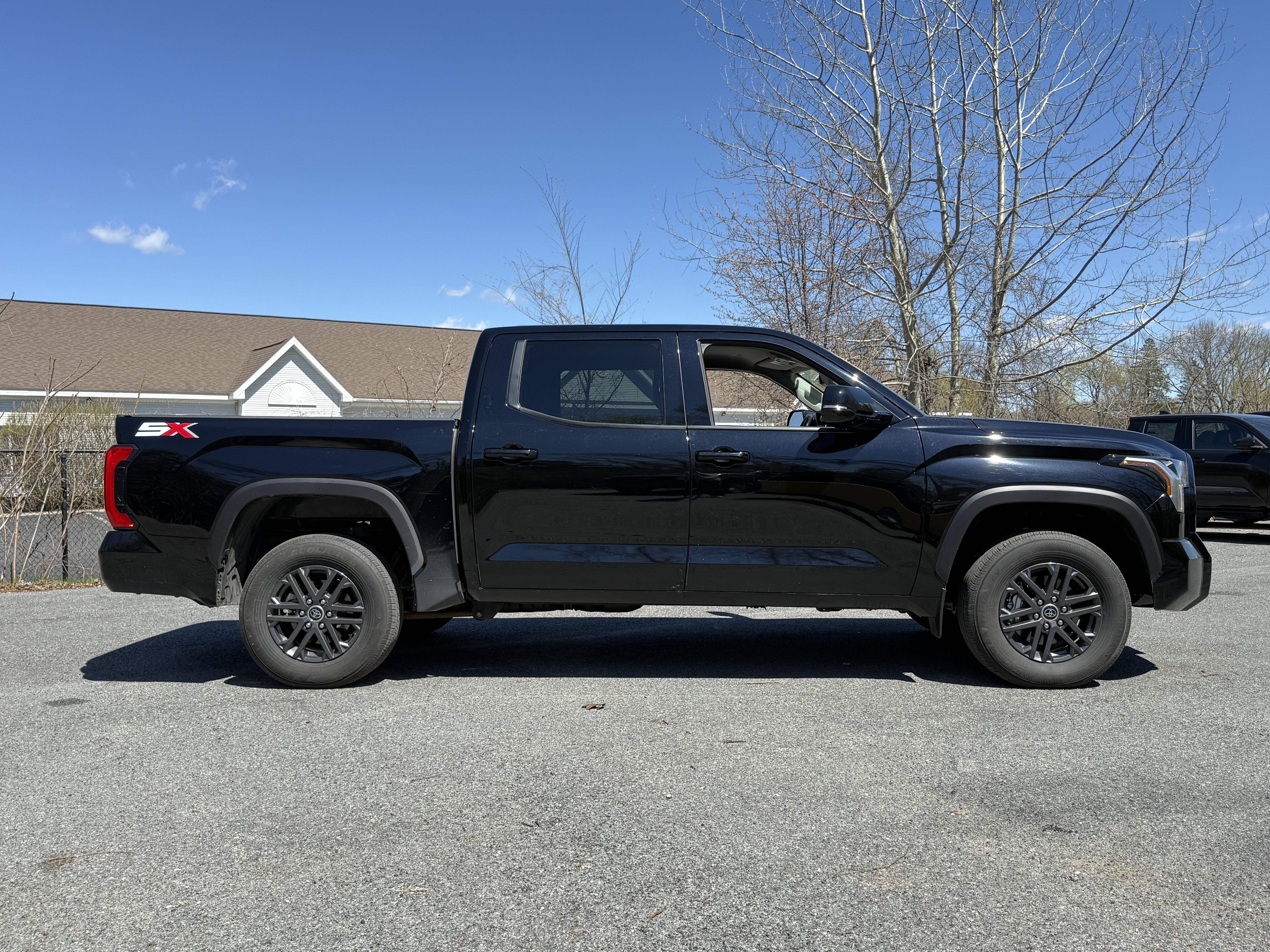 2024 Toyota TUNDRA 4X4 SR5