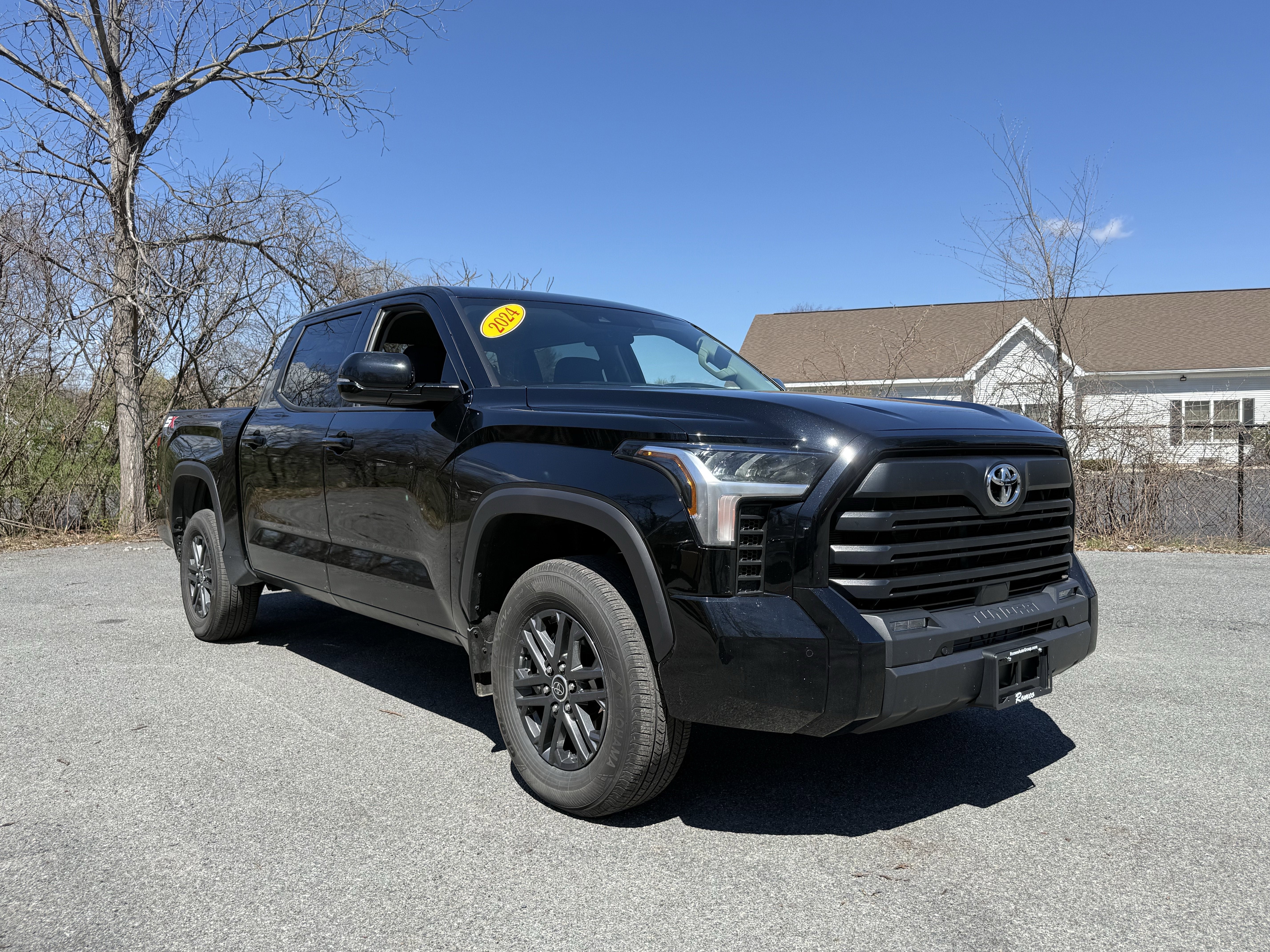 2024 Toyota TUNDRA 4X4 SR5