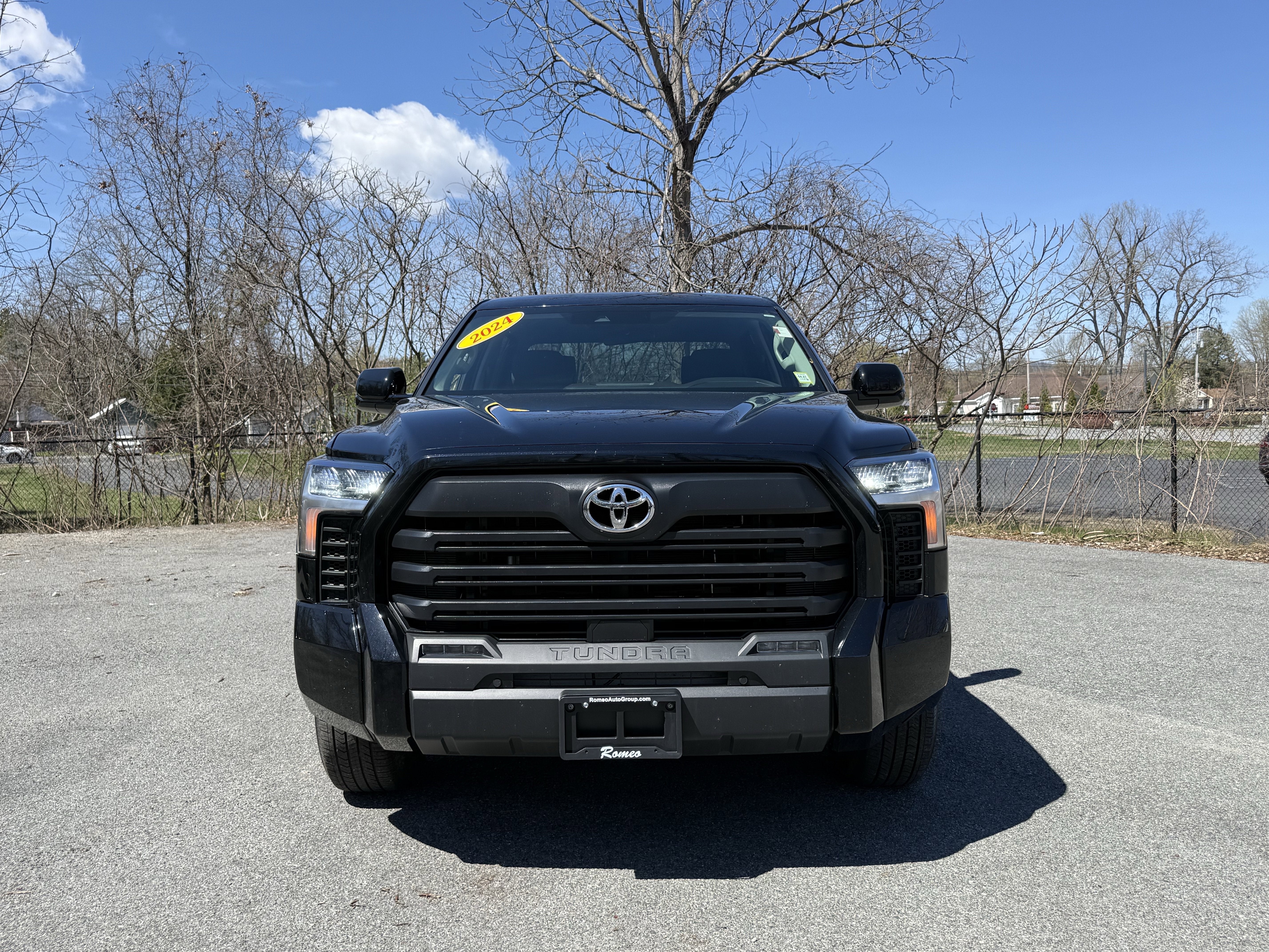 2024 Toyota TUNDRA 4X4 SR5