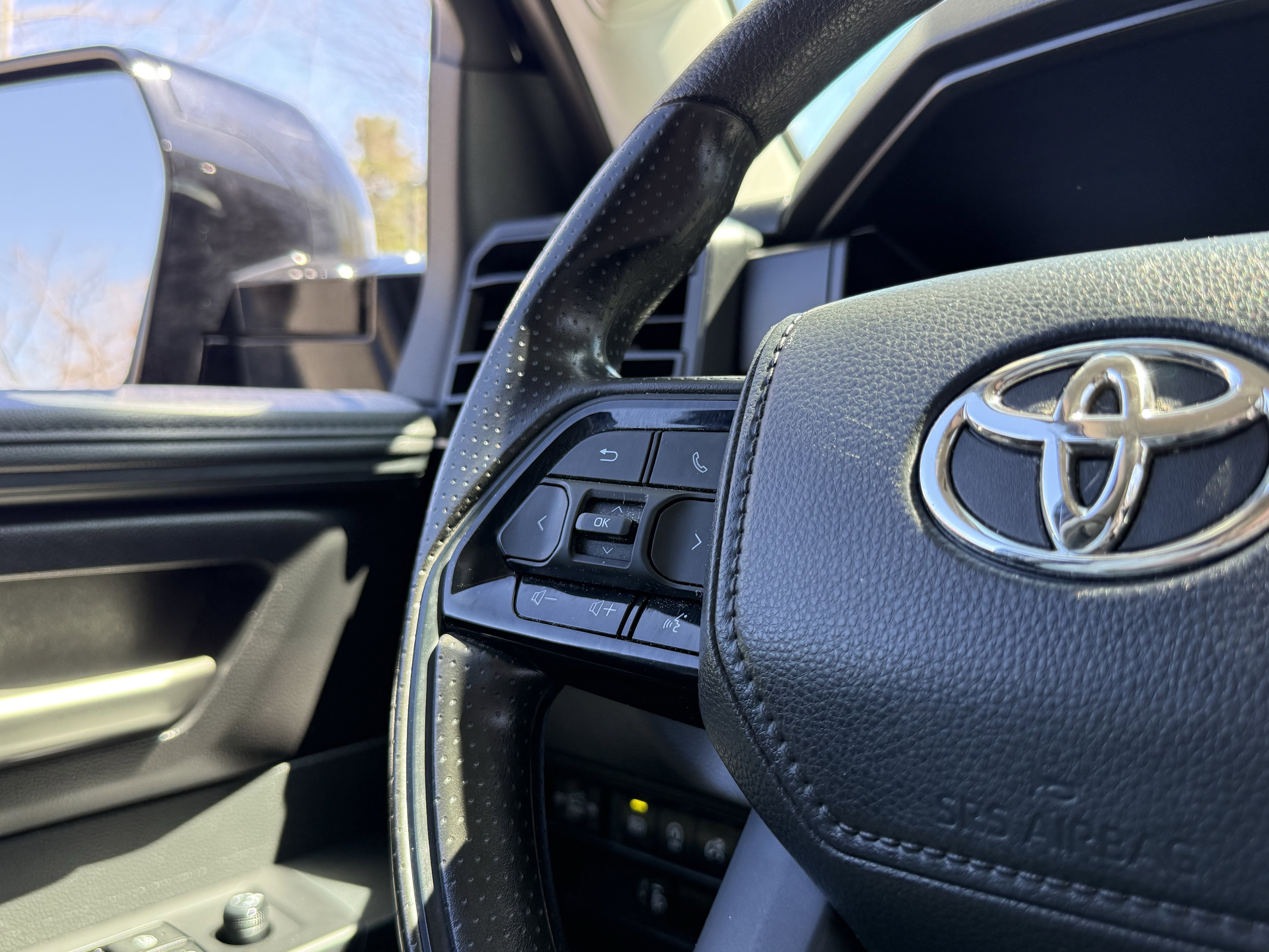 2024 Toyota TUNDRA 4X4 SR5