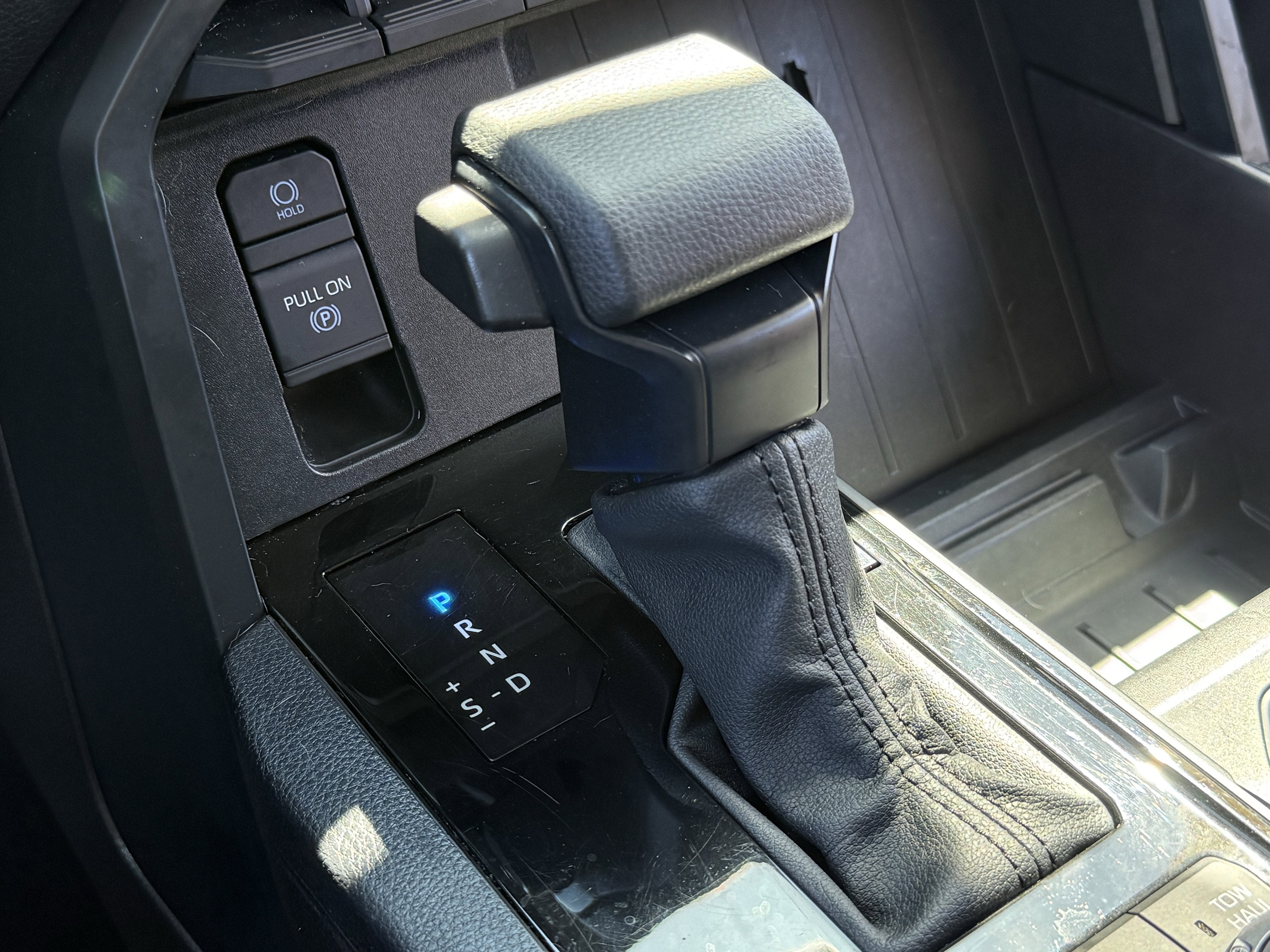 2024 Toyota TUNDRA 4X4 SR5