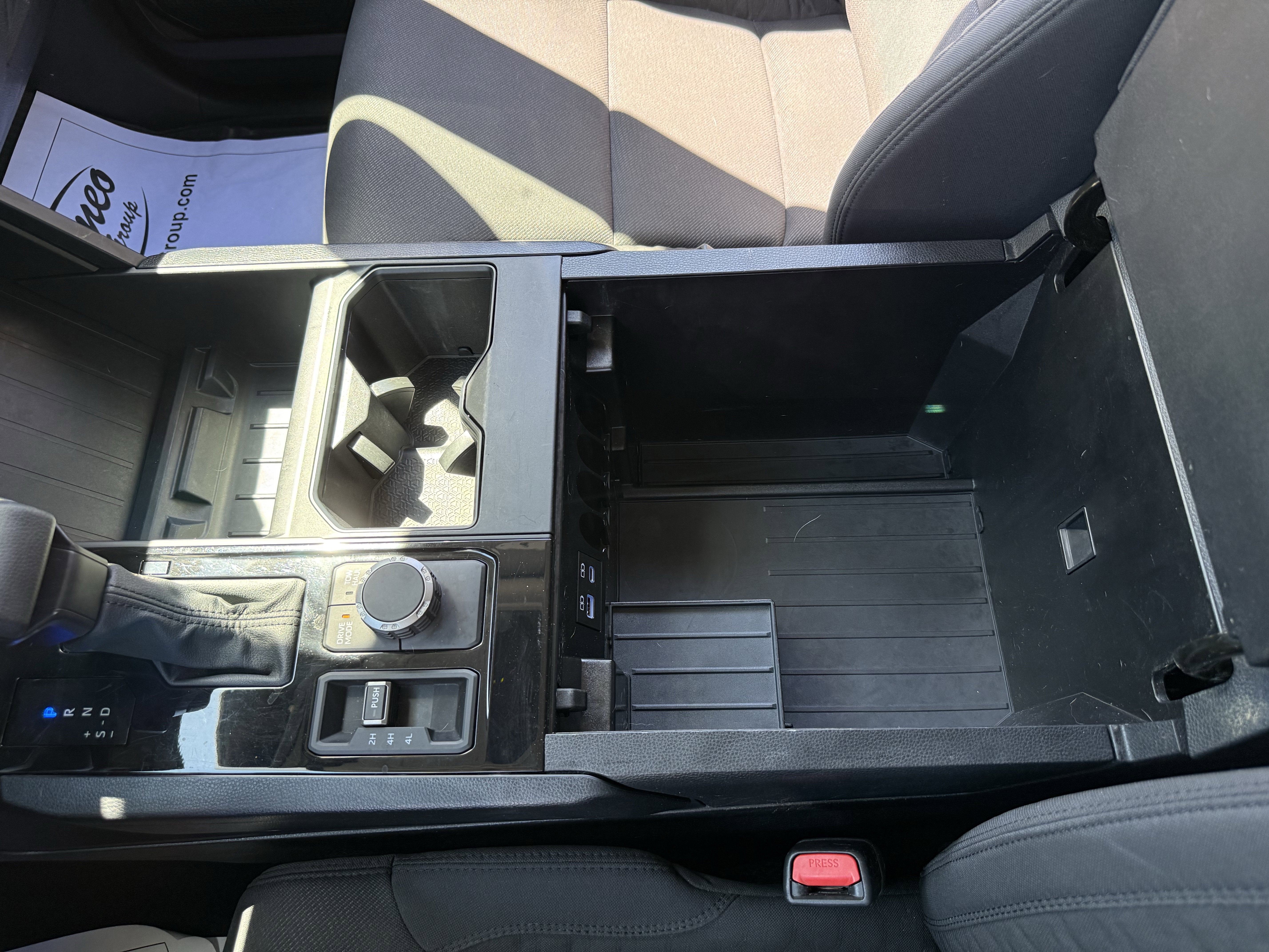 2024 Toyota TUNDRA 4X4 SR5