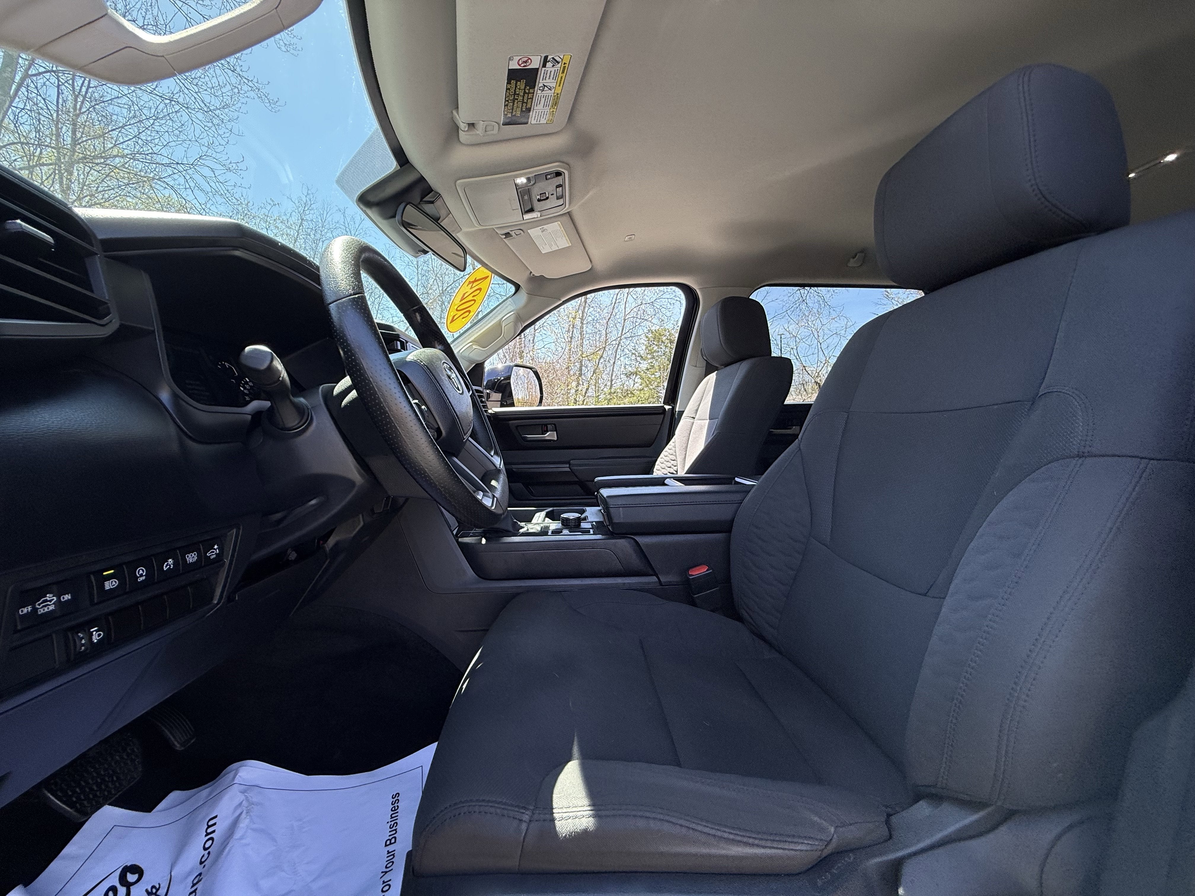 2024 Toyota TUNDRA 4X4 SR5