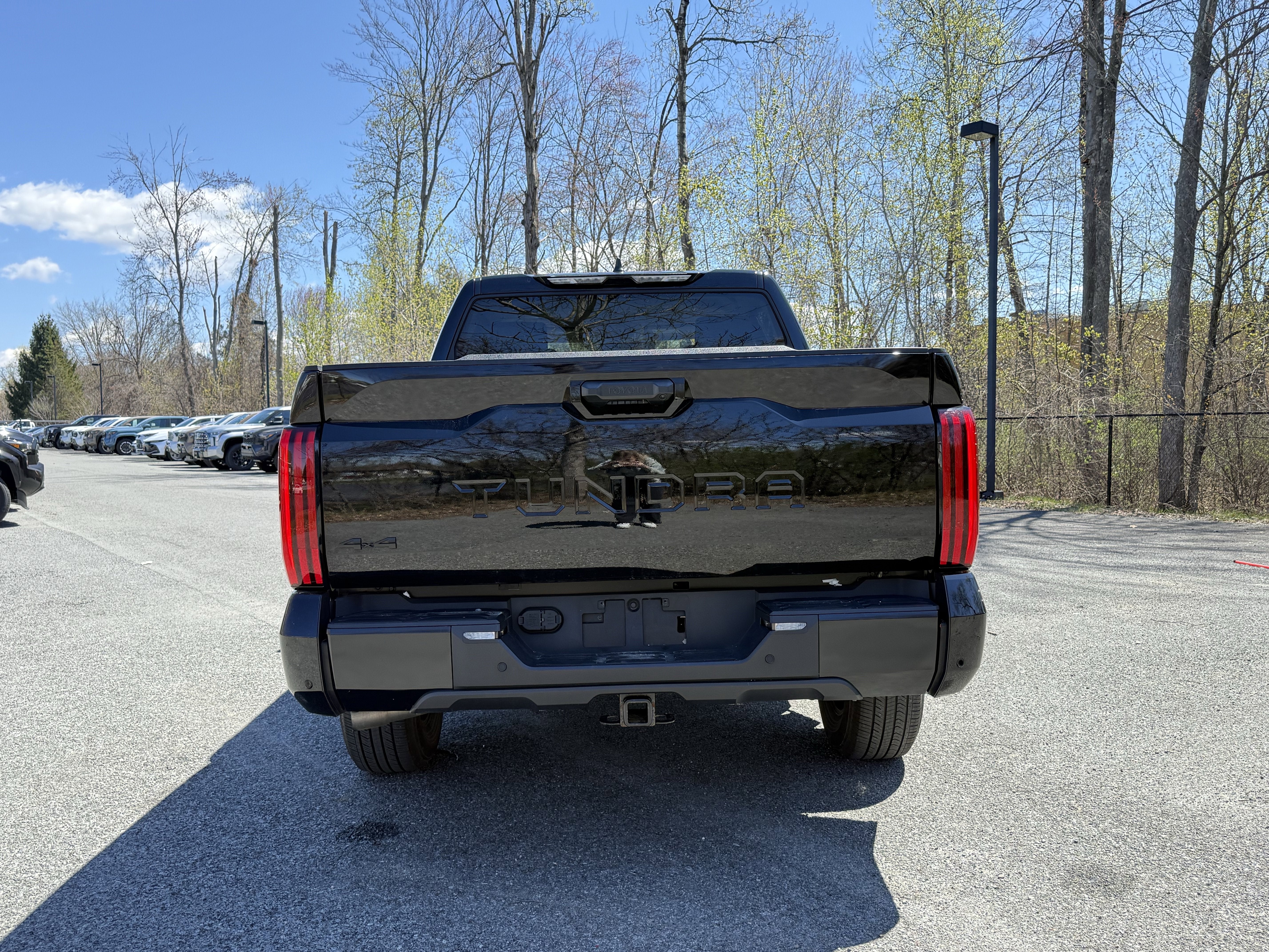 2024 Toyota TUNDRA 4X4 SR5