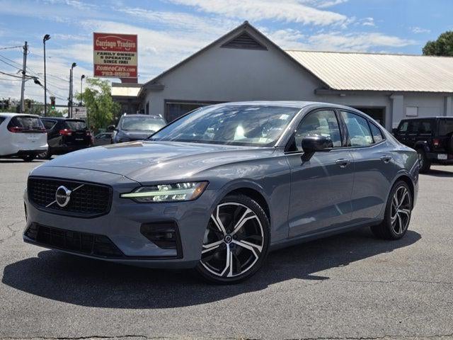 2024 Volvo S60 Core Dark Theme