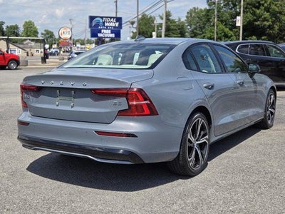 2024 Volvo S60 Core Dark Theme