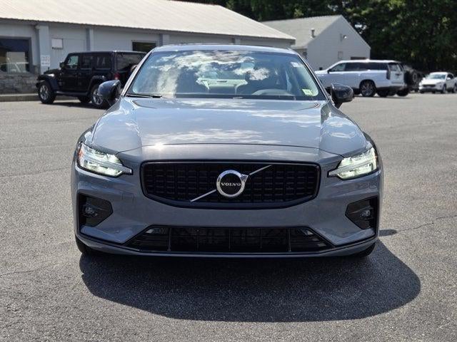 2024 Volvo S60 Core Dark Theme