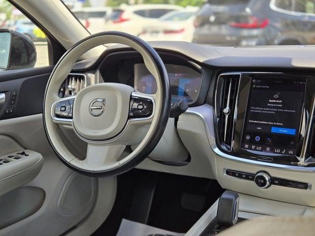 2024 Volvo S60 Core Dark Theme