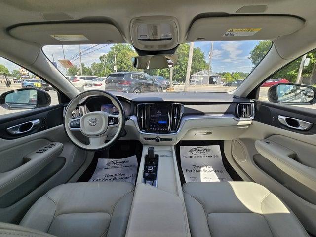 2024 Volvo S60 Core Dark Theme