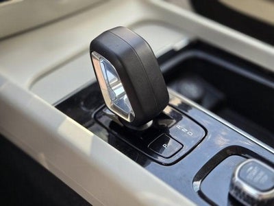 2024 Volvo S60 Core Dark Theme