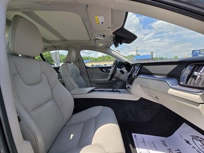 2024 Volvo S60 Core Dark Theme