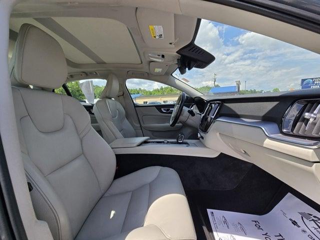 2024 Volvo S60 Core Dark Theme