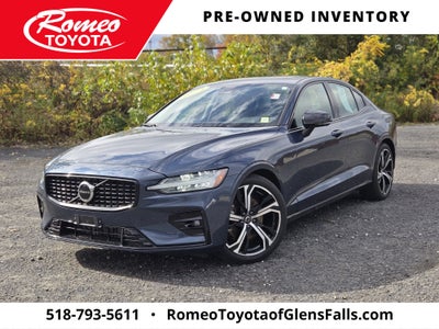 2024 Volvo S60 Core Dark Theme