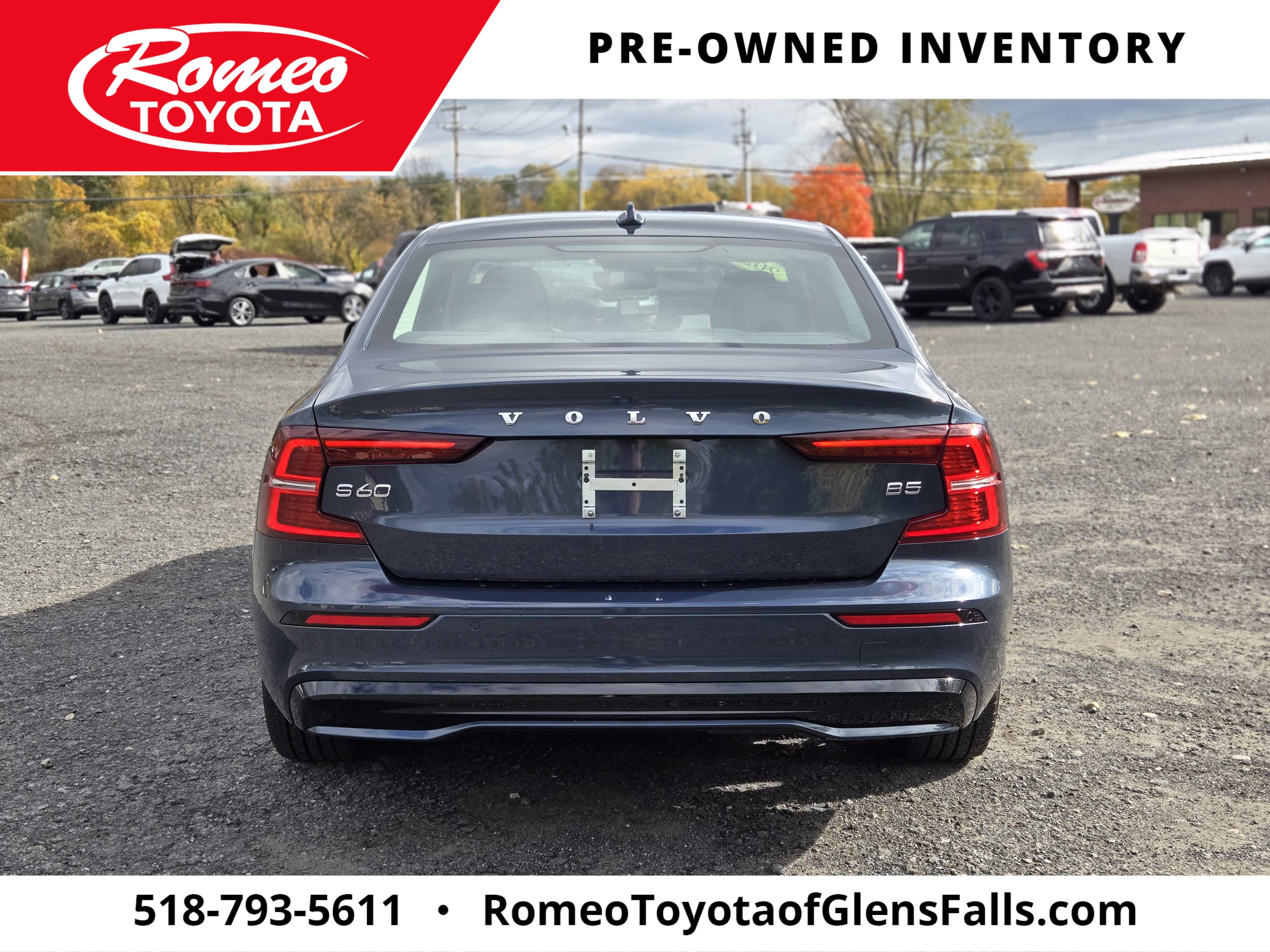 2024 Volvo S60 Core Dark Theme