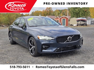 2024 Volvo S60 Core Dark Theme
