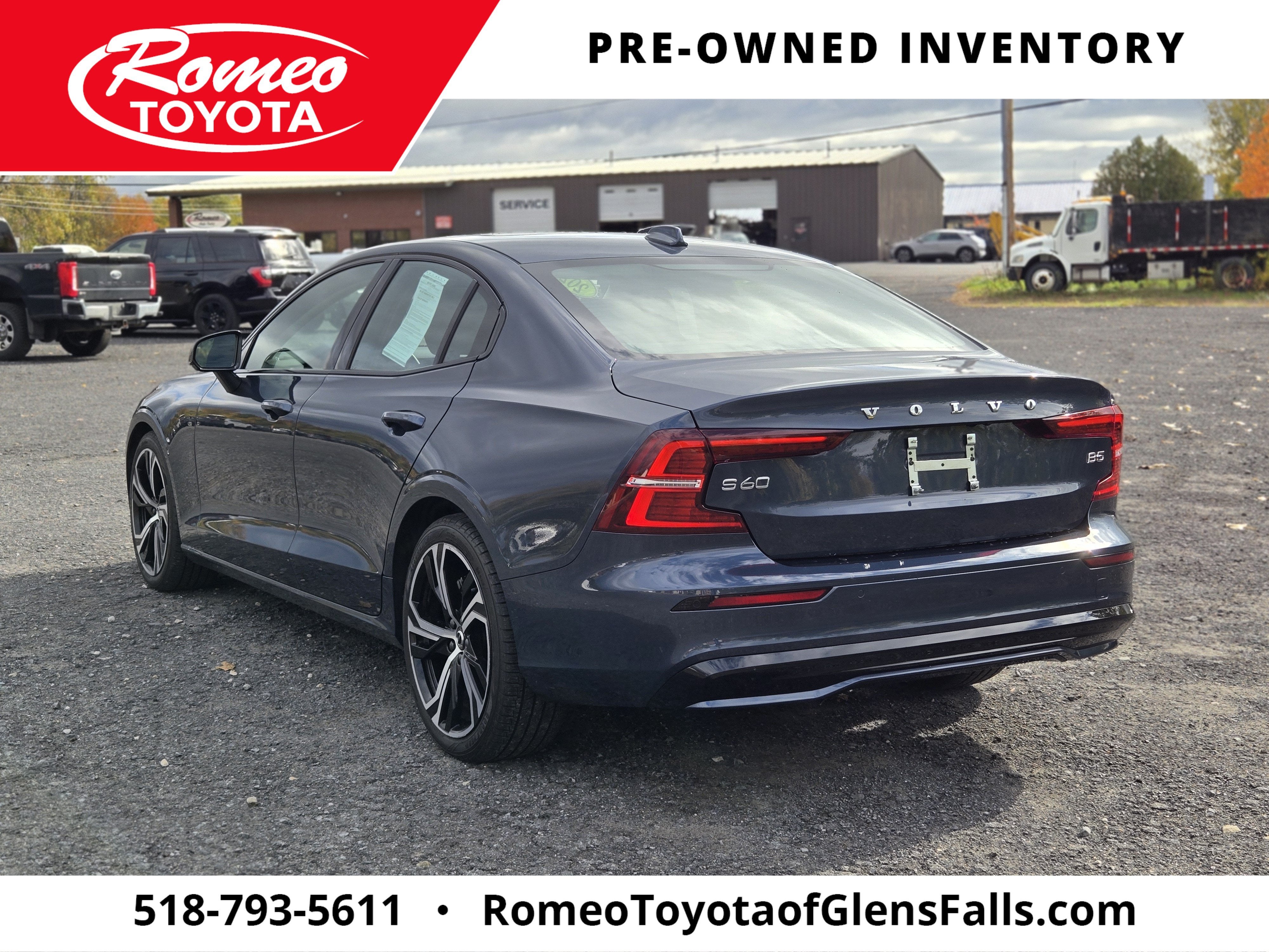 2024 Volvo S60 Core Dark Theme