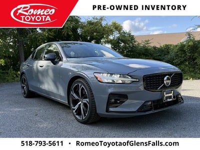 2024 Volvo S60 Plus Dark Theme