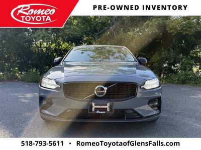 2024 Volvo S60 Plus Dark Theme