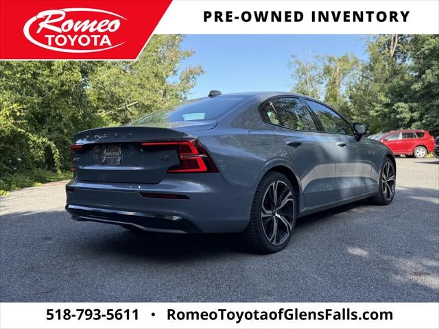 2024 Volvo S60 Plus Dark Theme