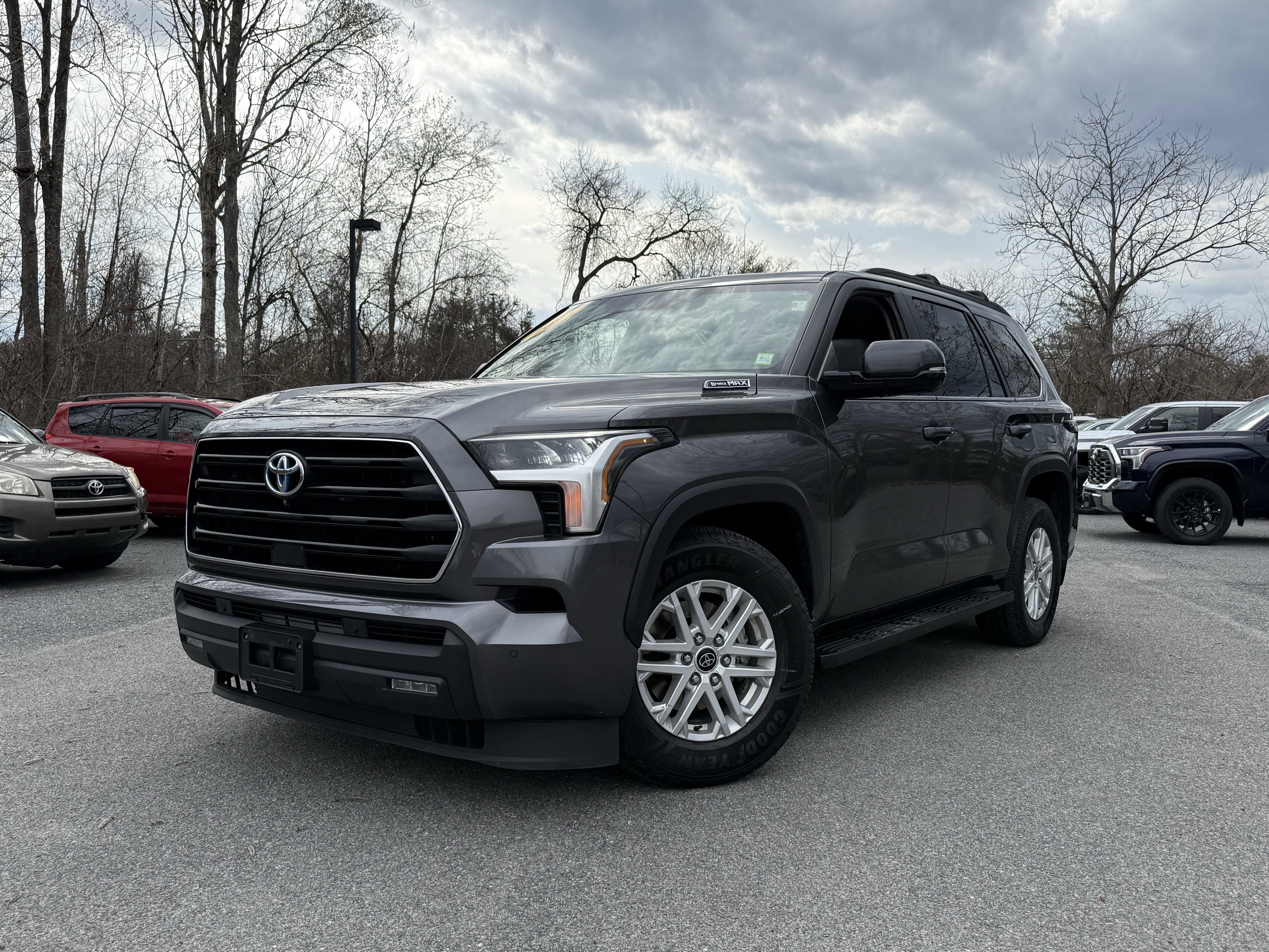2024 Toyota SEQUOIA 4WD SR5