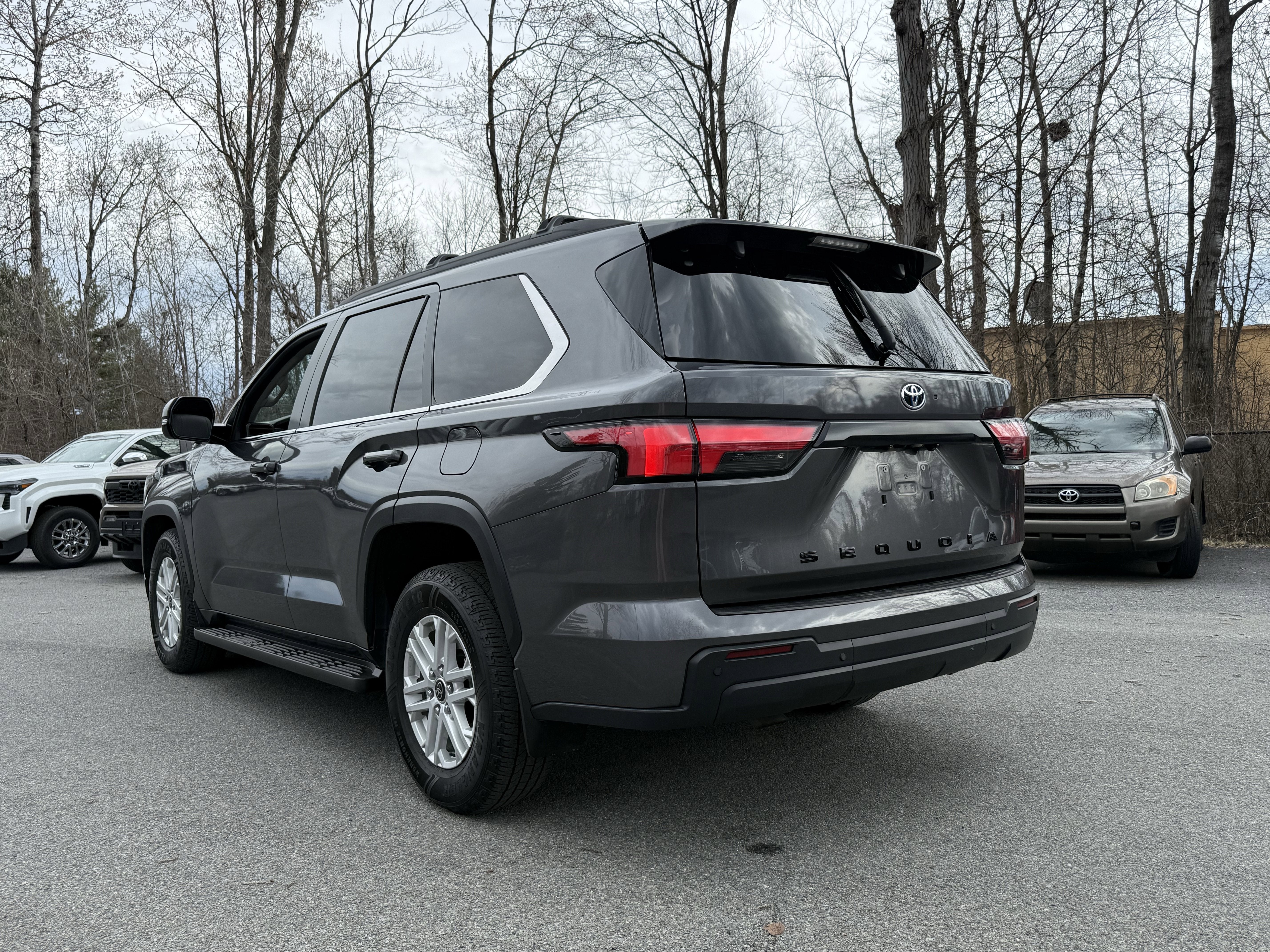 2024 Toyota SEQUOIA 4WD SR5