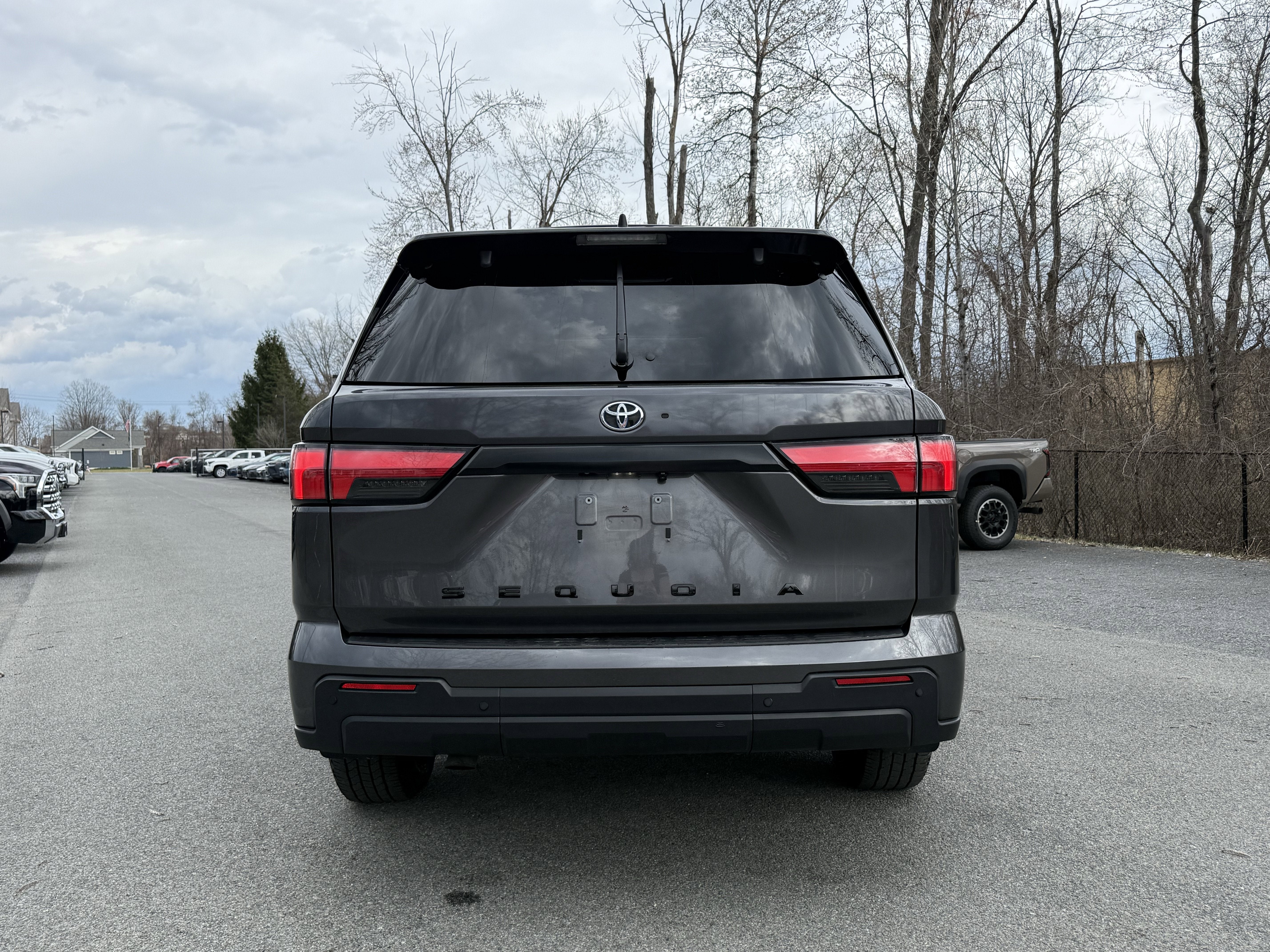 2024 Toyota SEQUOIA 4WD SR5