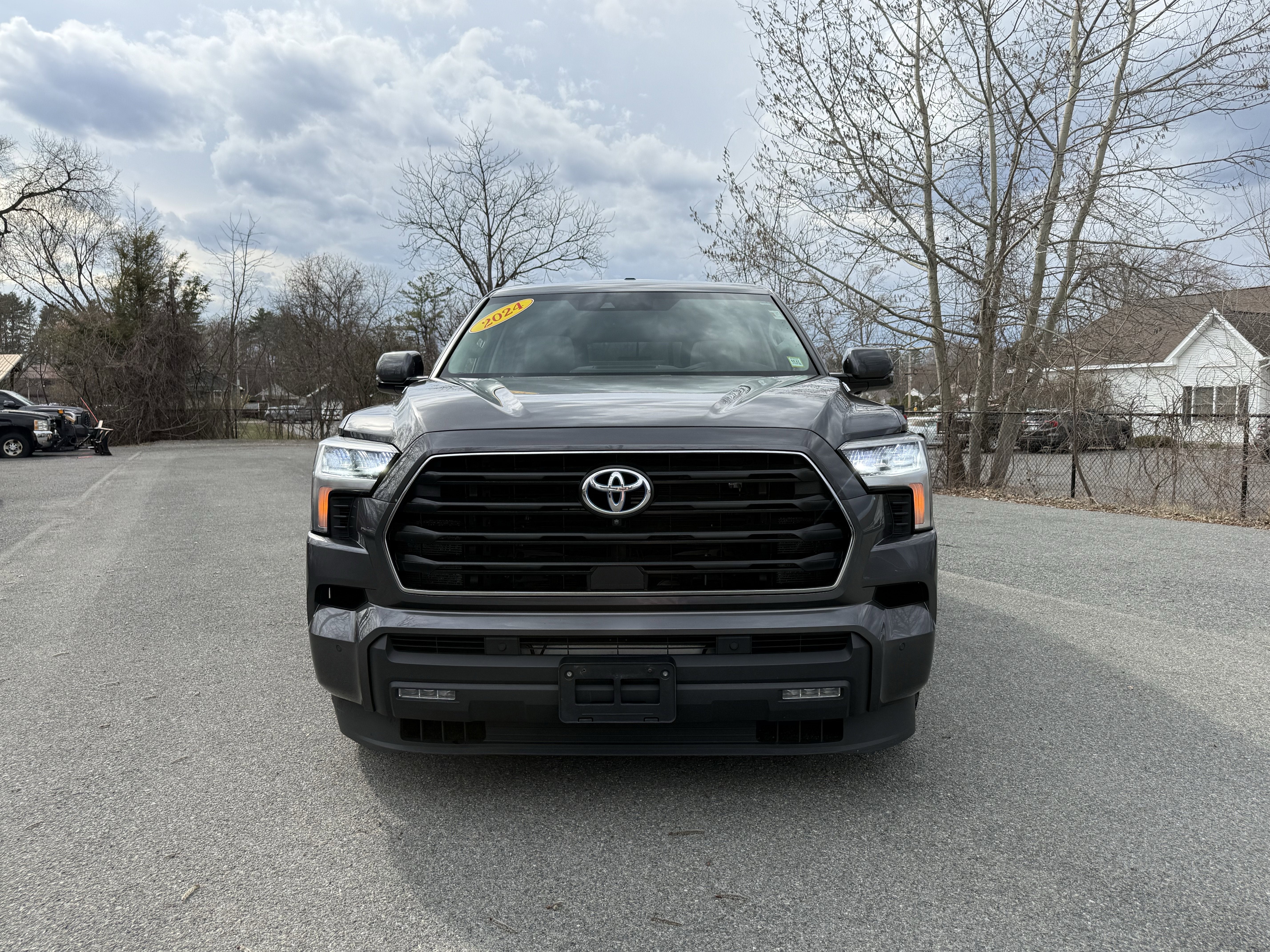 2024 Toyota SEQUOIA 4WD SR5