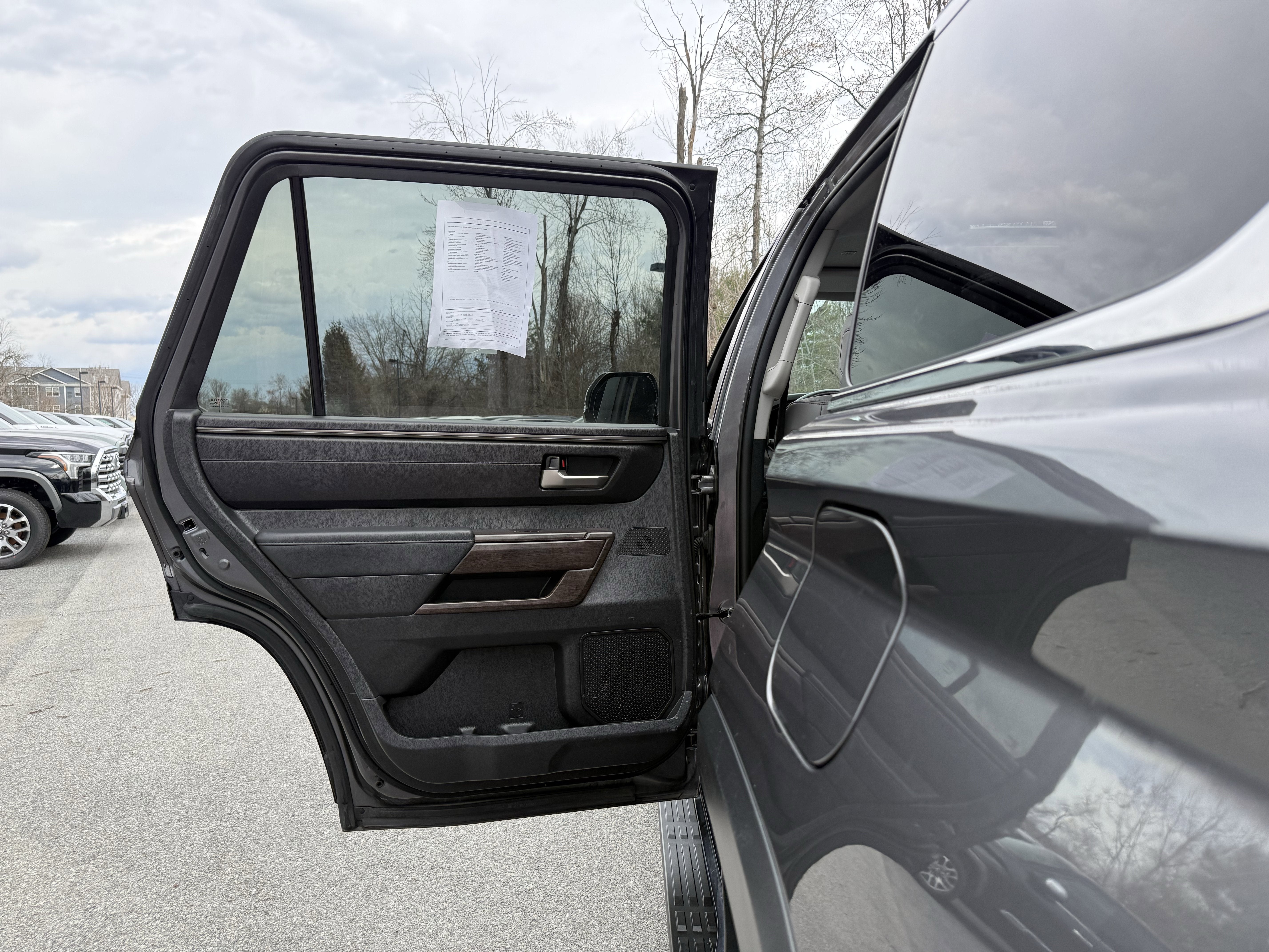 2024 Toyota SEQUOIA 4WD SR5