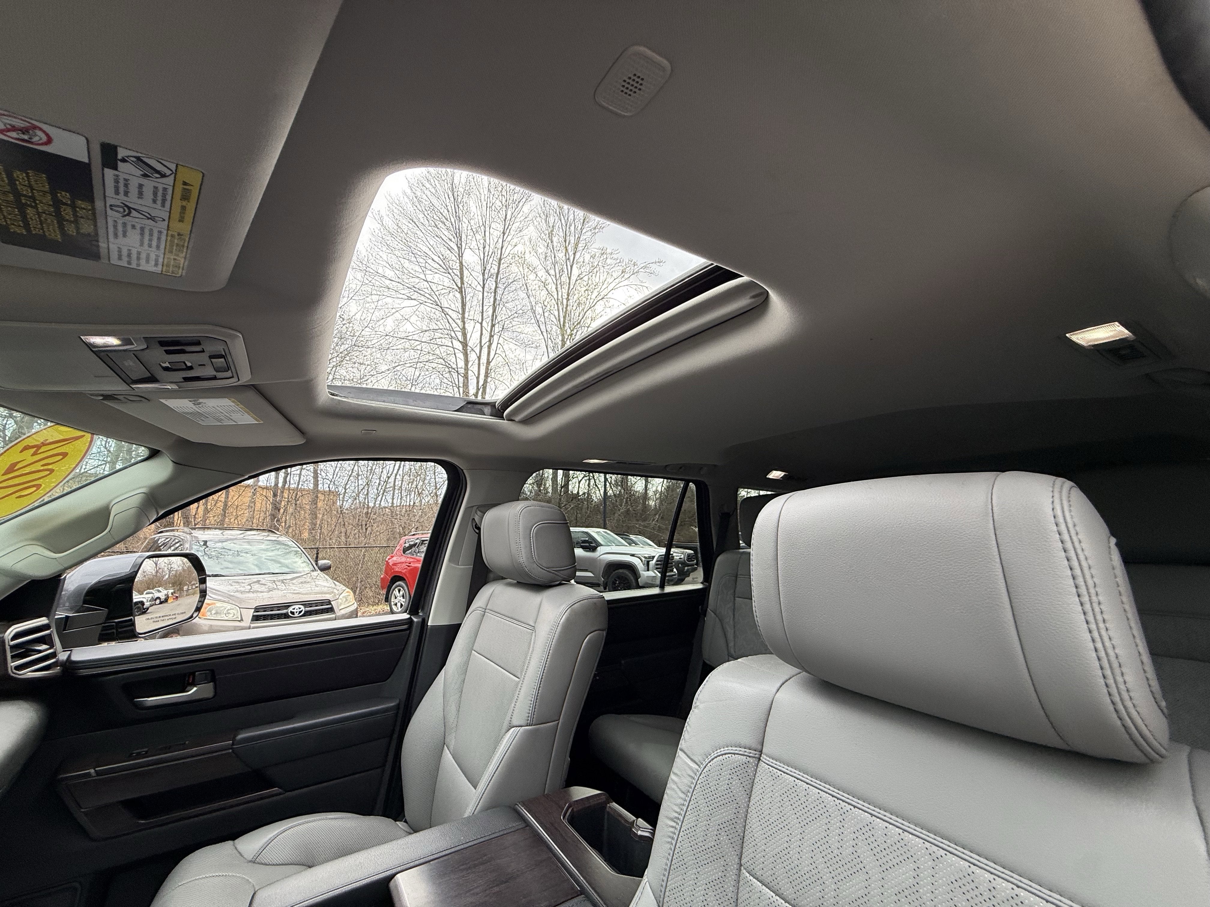 2024 Toyota SEQUOIA 4WD SR5