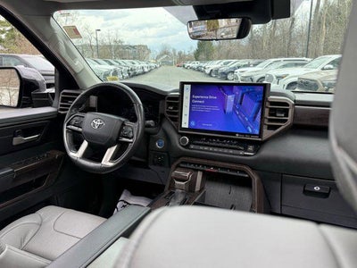 2024 Toyota SEQUOIA 4WD SR5