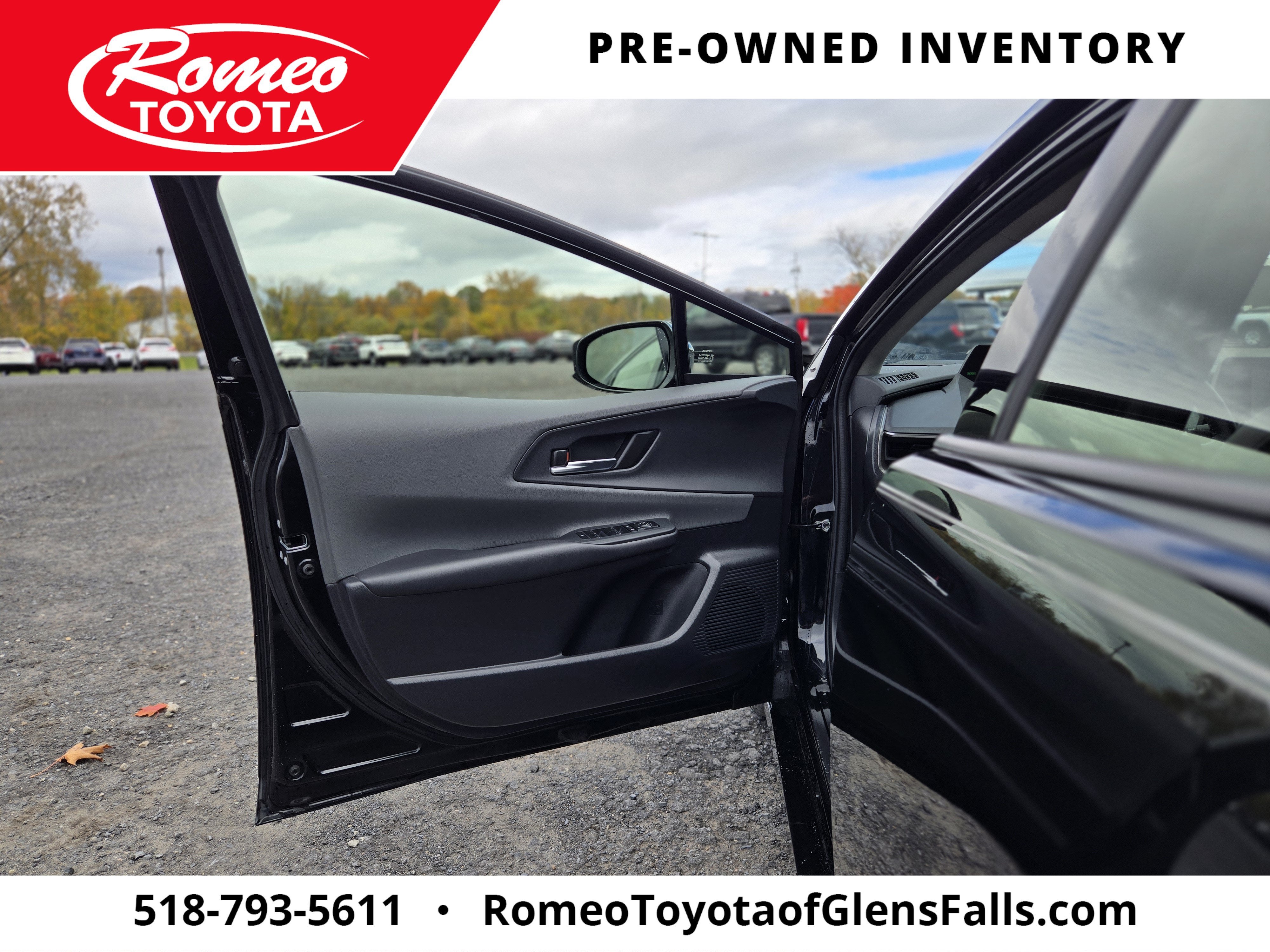 2023 Toyota PRIUS XLE