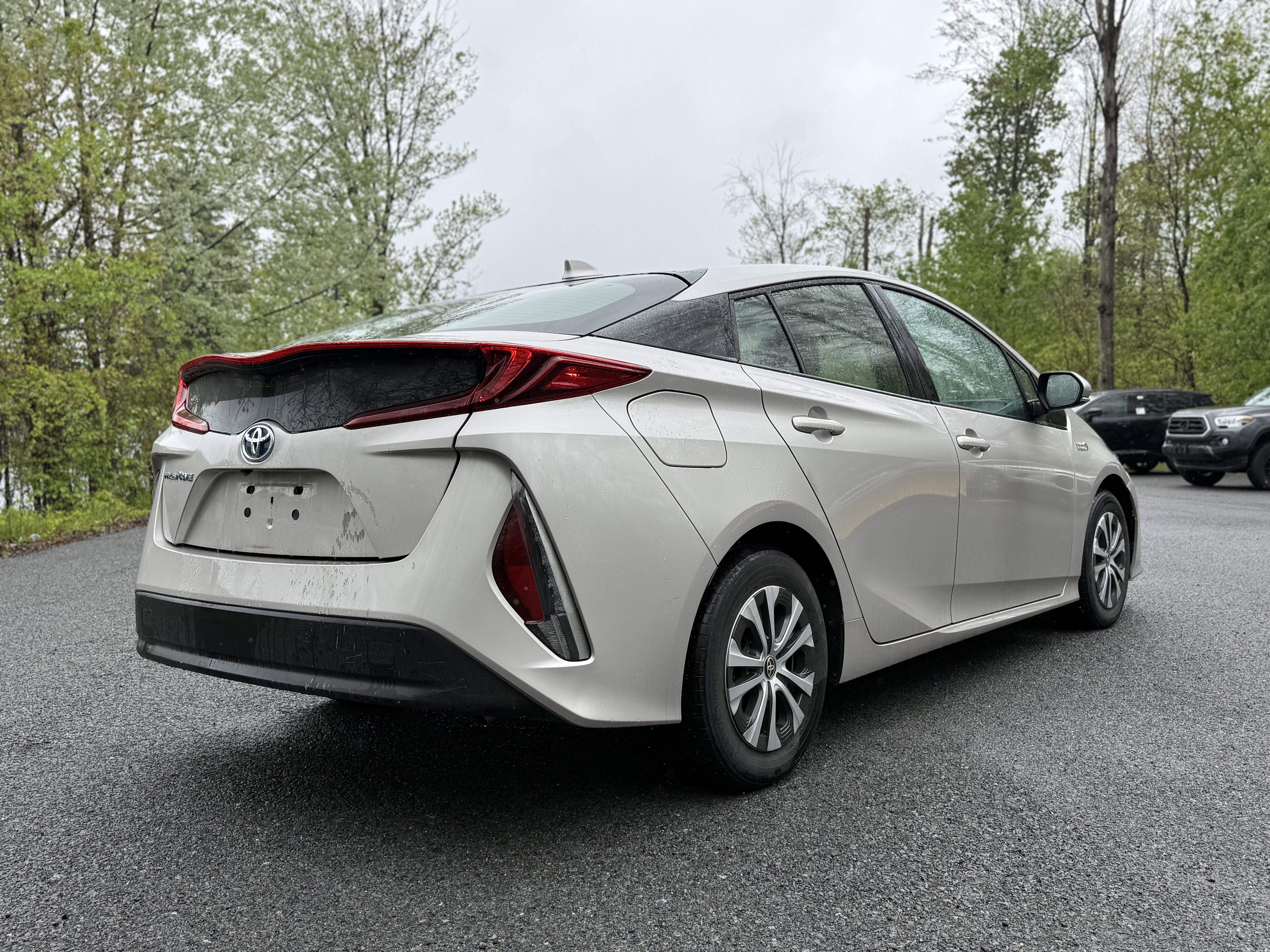 2022 Toyota PRIUS PRIME LE