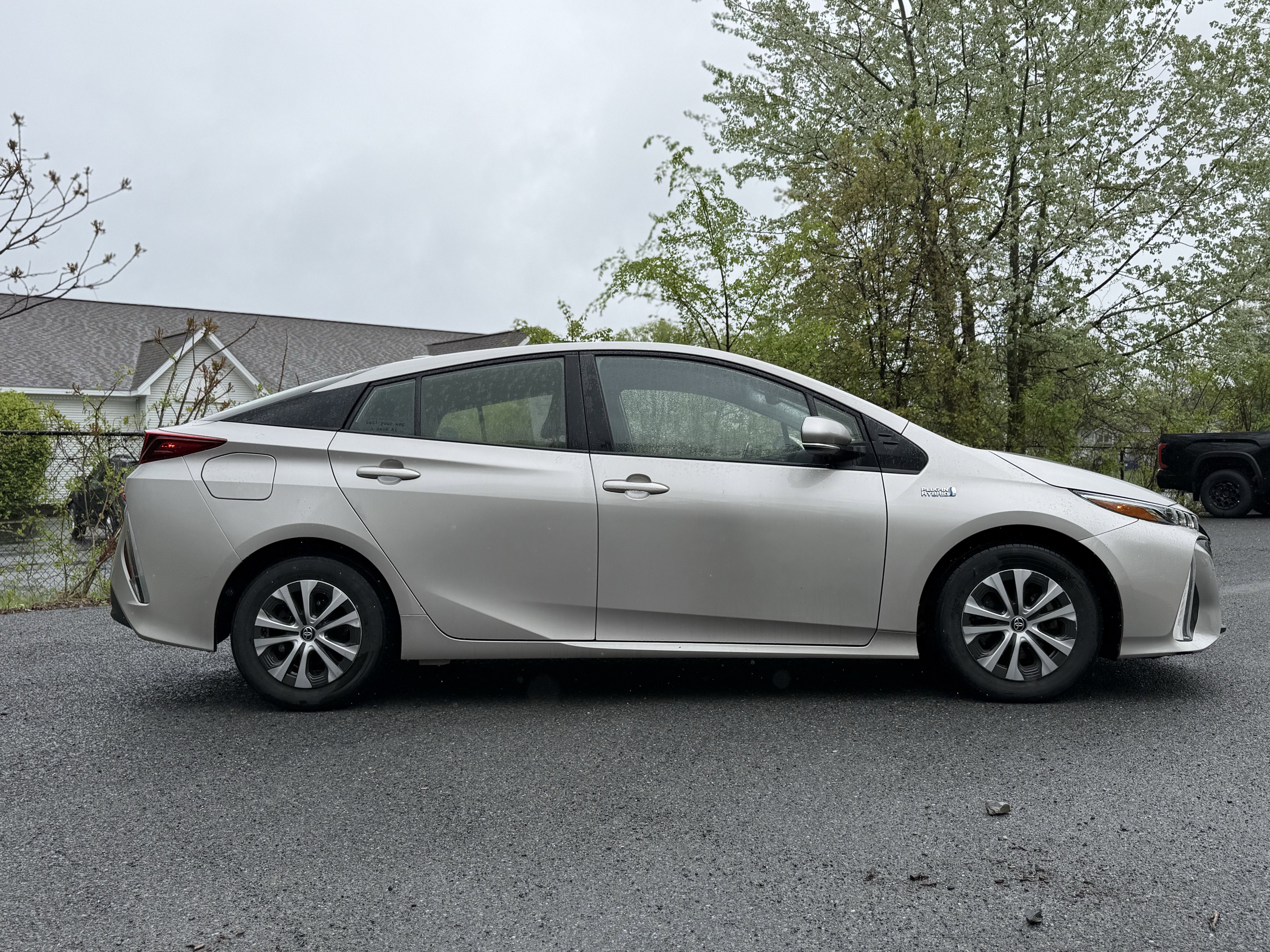 2022 Toyota PRIUS PRIME LE