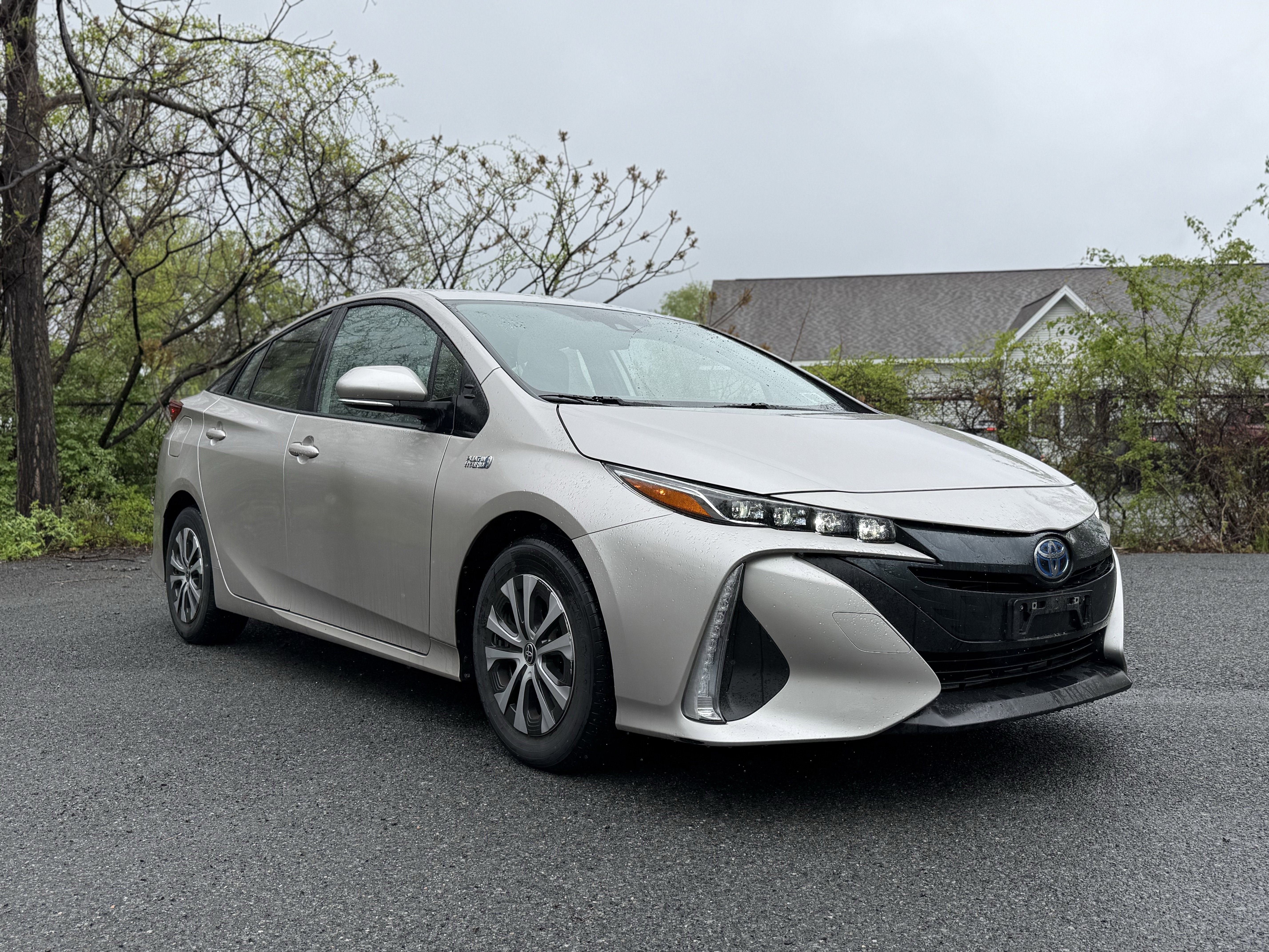 2022 Toyota PRIUS PRIME LE