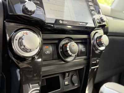 2024 Toyota 4RUNNER TRD Off Road Premium