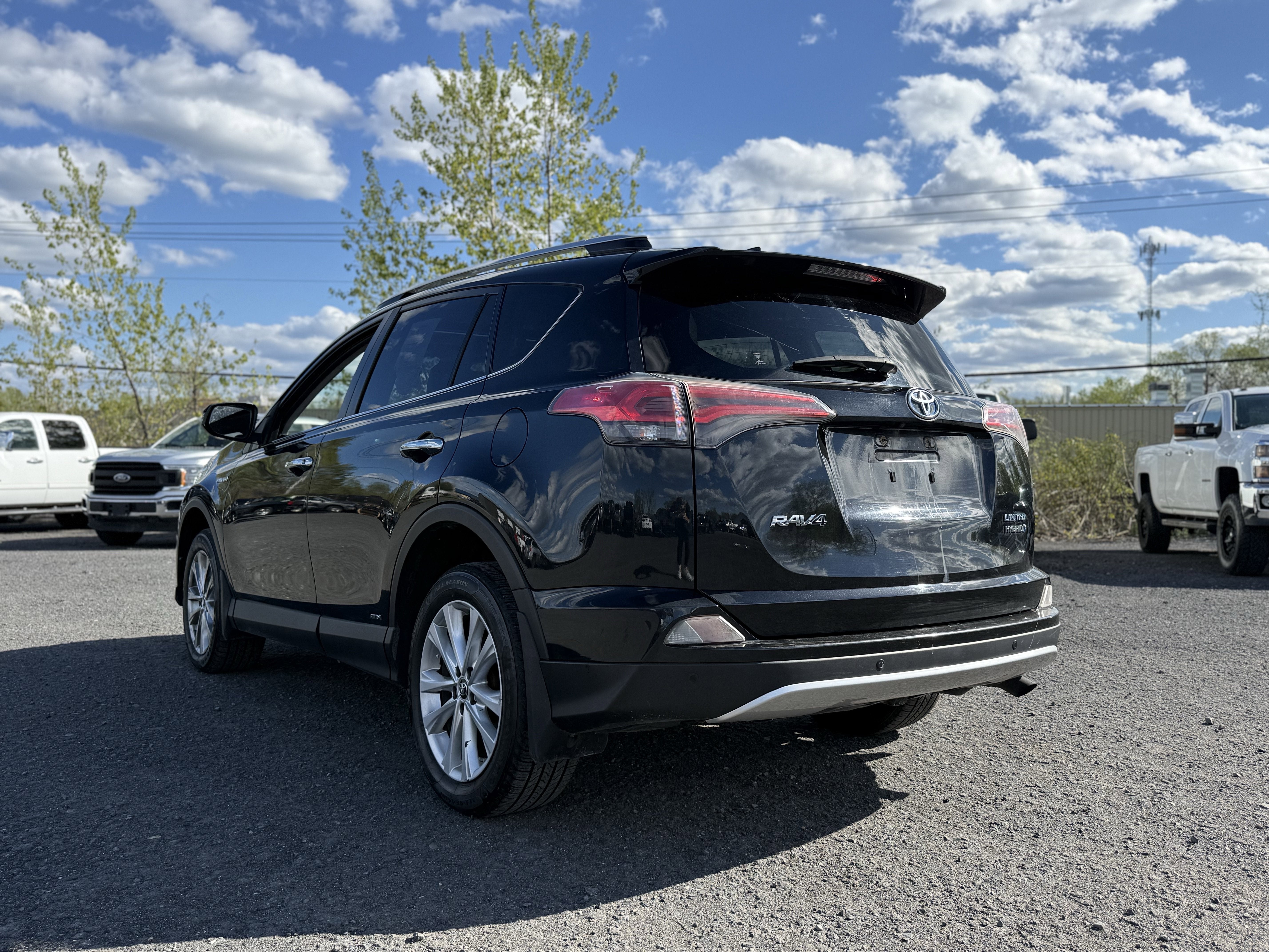 2016 Toyota RAV4 HYBRID Limited