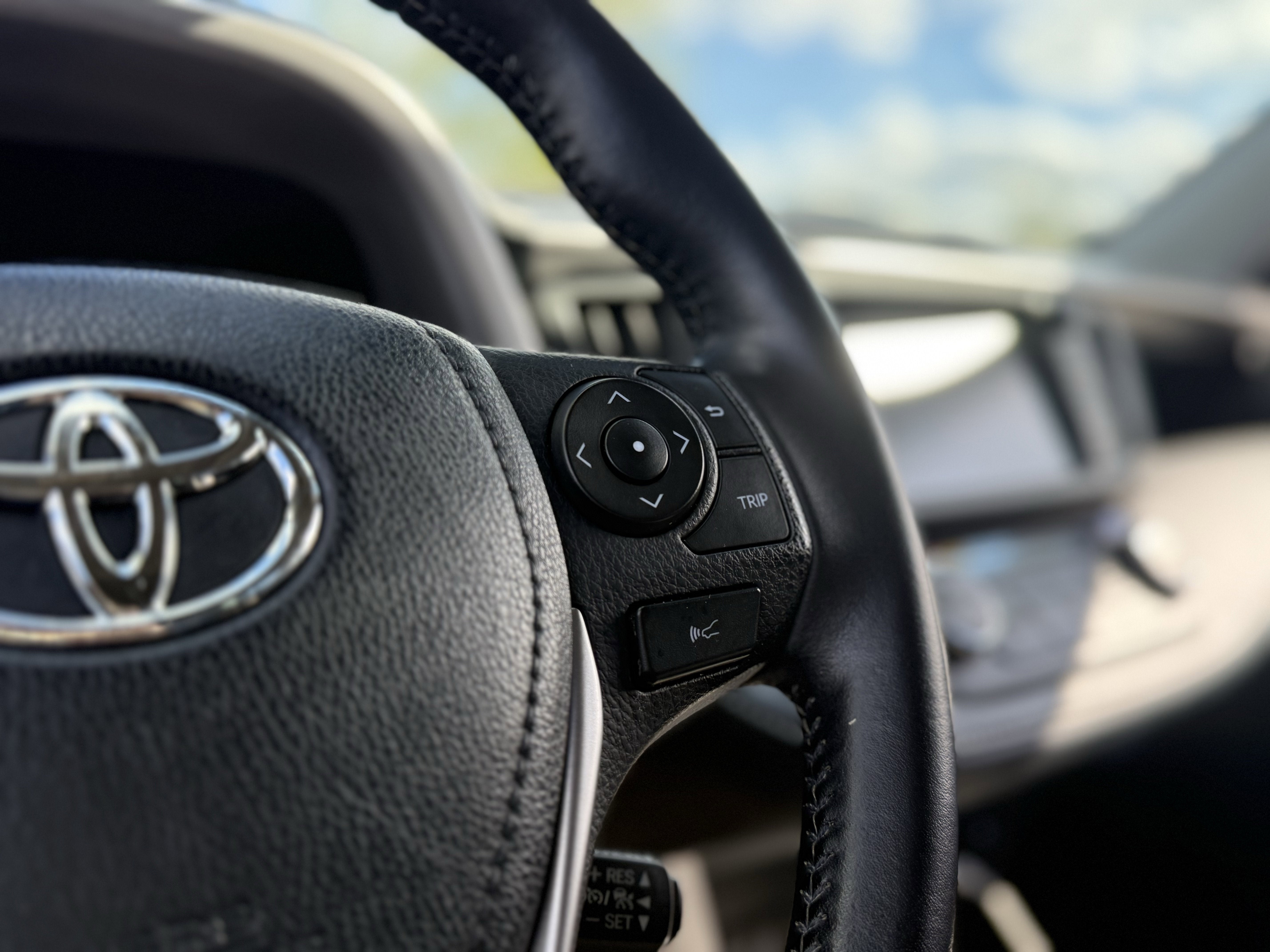 2016 Toyota RAV4 HYBRID Limited
