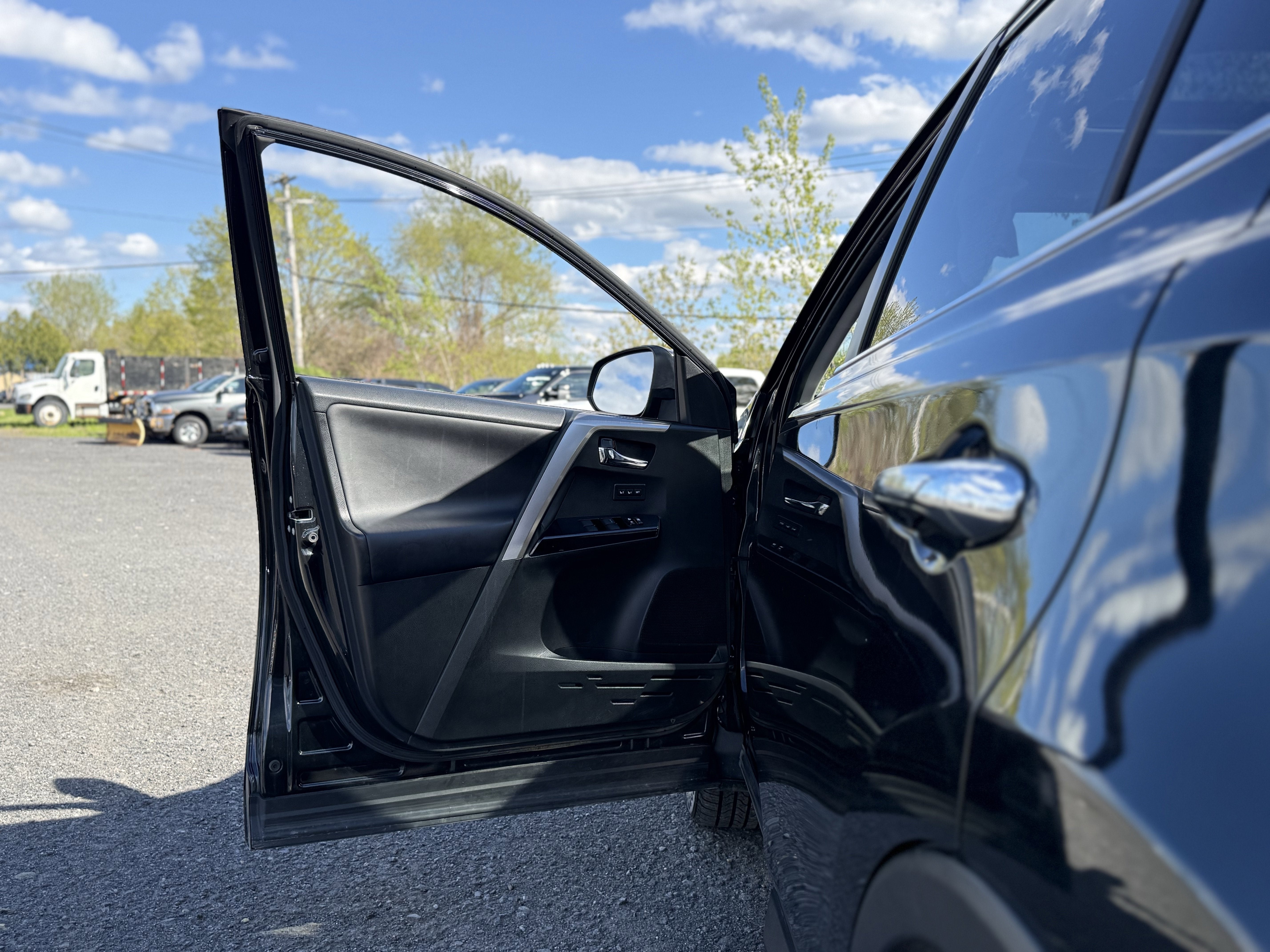 2016 Toyota RAV4 HYBRID Limited