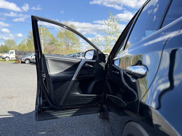 2016 Toyota RAV4 HYBRID Limited