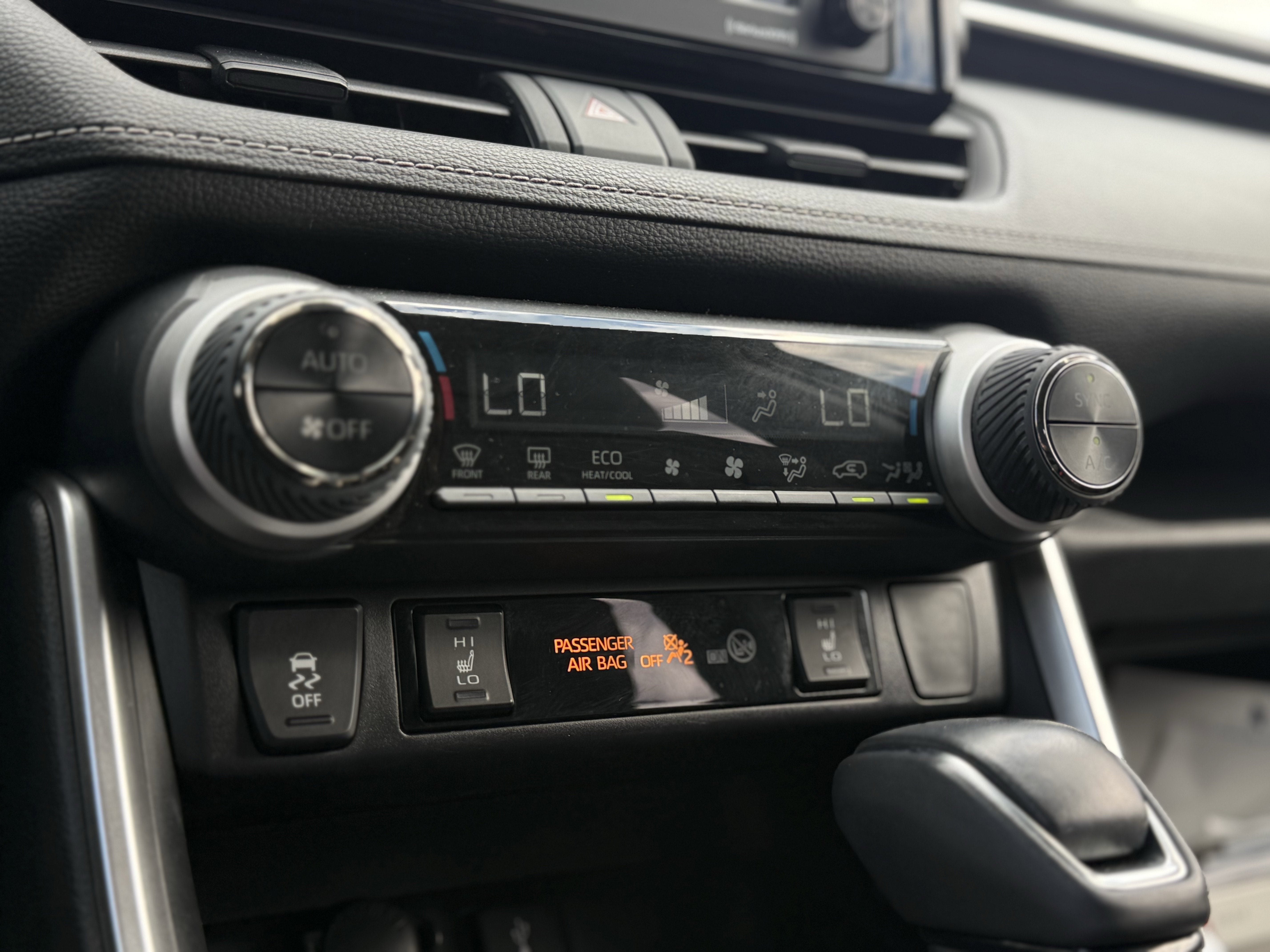 2020 Toyota RAV4 HYBRID Hybrid XLE